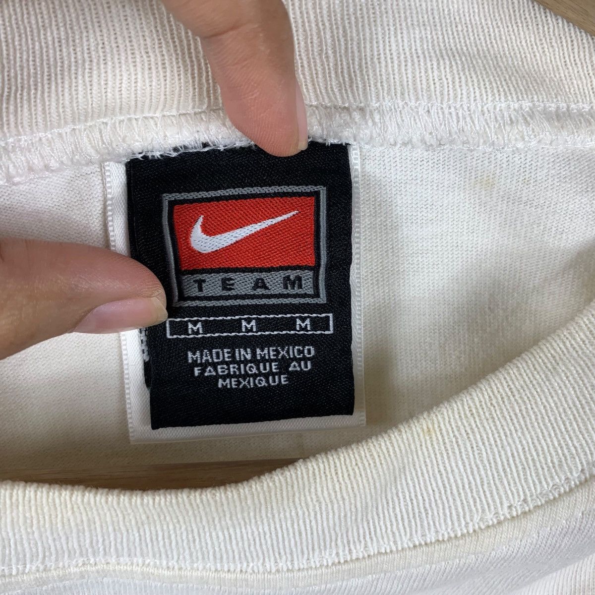 Nike Vintage NIKE NBA LAKERS 2001 Basketball Champion Tank Top Size US M / EU 48-50 / 2 - 6 Thumbnail