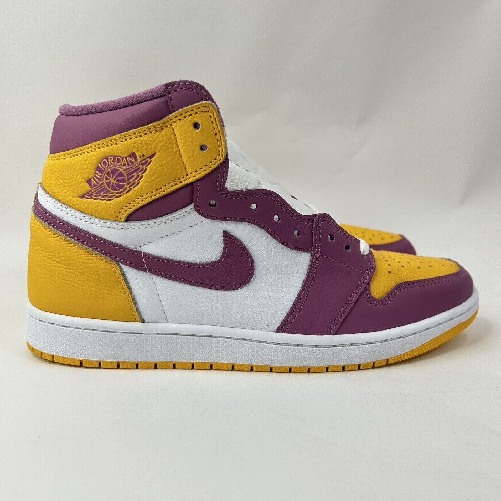 Nike Nike Air Jordan 1 Retro High OG “Brotherhood” 2024 Size US 11 / EU 44 - 4 Thumbnail