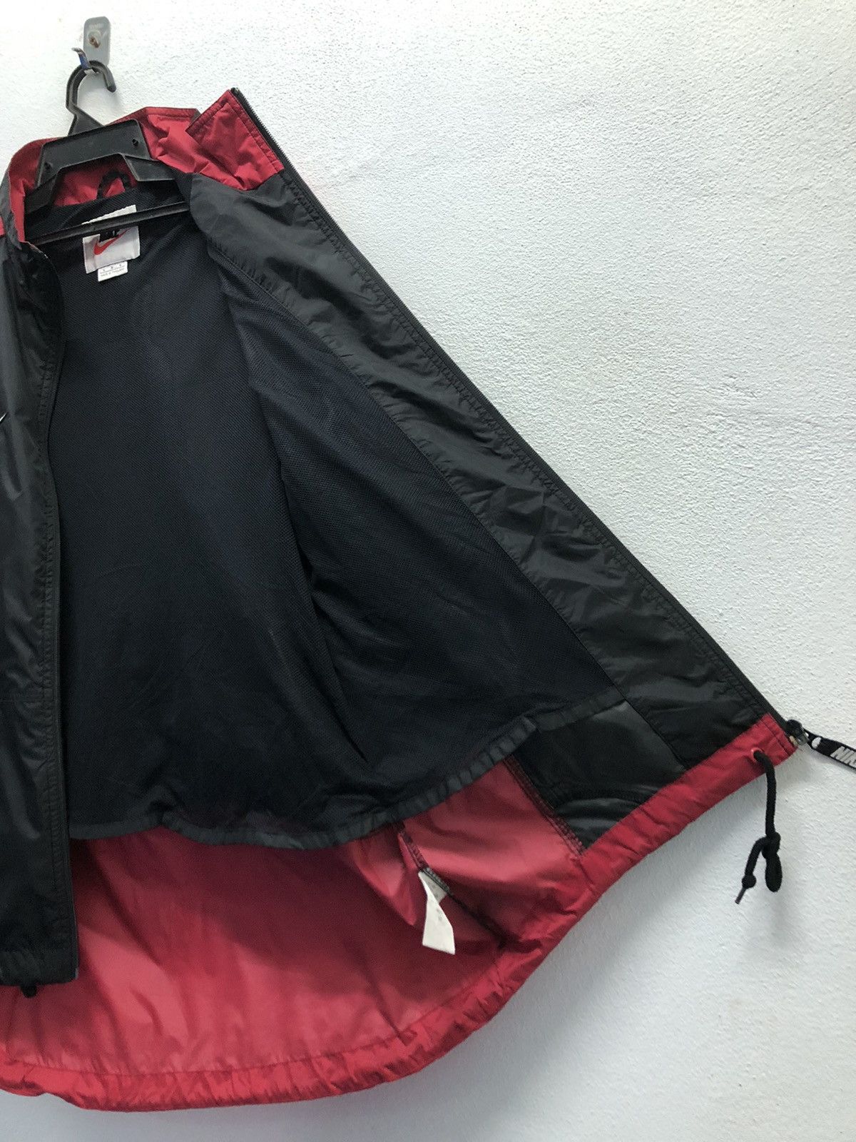 Nike Vintage Nike Windbreaker Jacket Size US M / EU 48-50 / 2 - 12 Thumbnail
