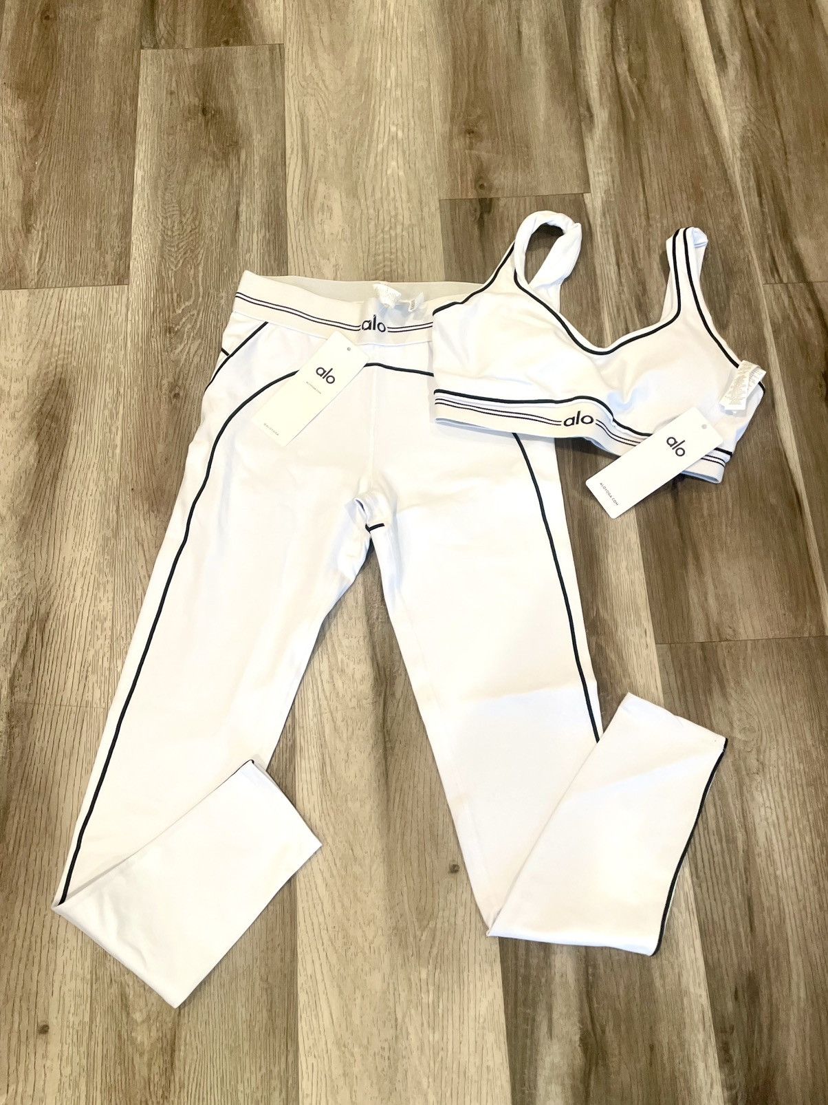 Alo Yoga Alo Set Size 32" / US 10 / IT 46 - 1 Thumbnail