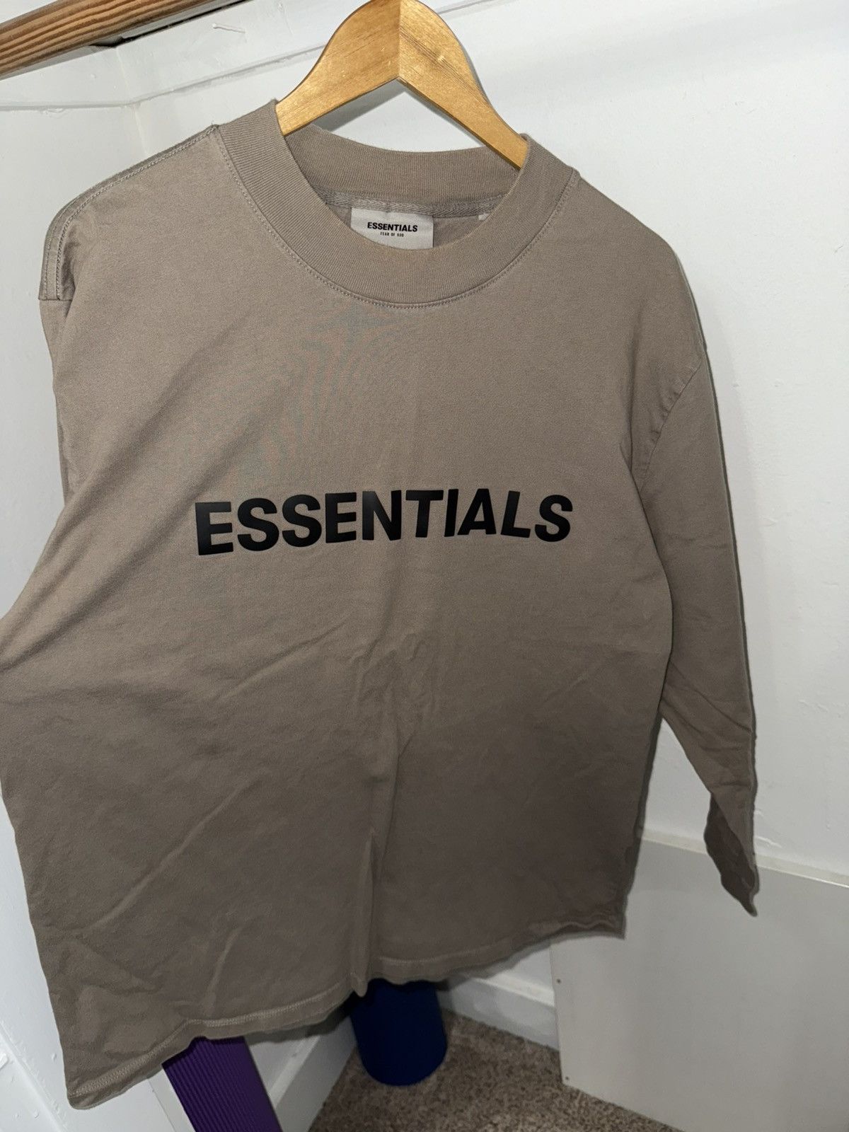 Essentials ESSENTIALS TAUPE LONG SLEEVE TEE COLLECTION LARGE Size US L / EU 52-54 / 3 - 1 Thumbnail