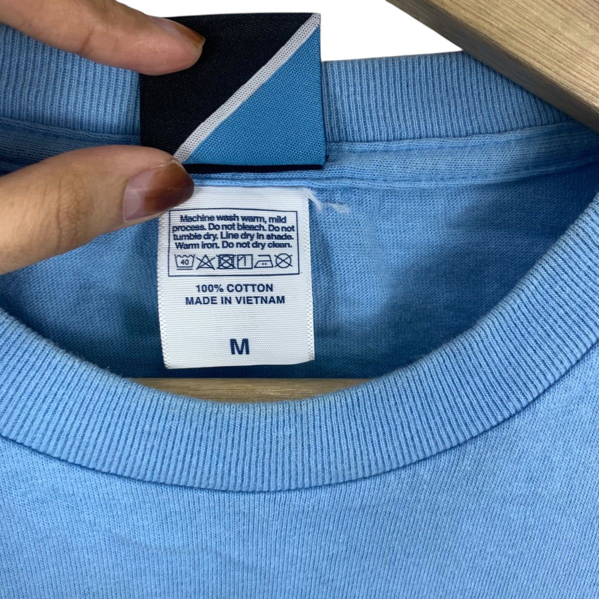 Other KAWASAKI FRONTALE FOOTBALL Champions J League Tee Shirt Size US M / EU 48-50 / 2 - 10 Thumbnail