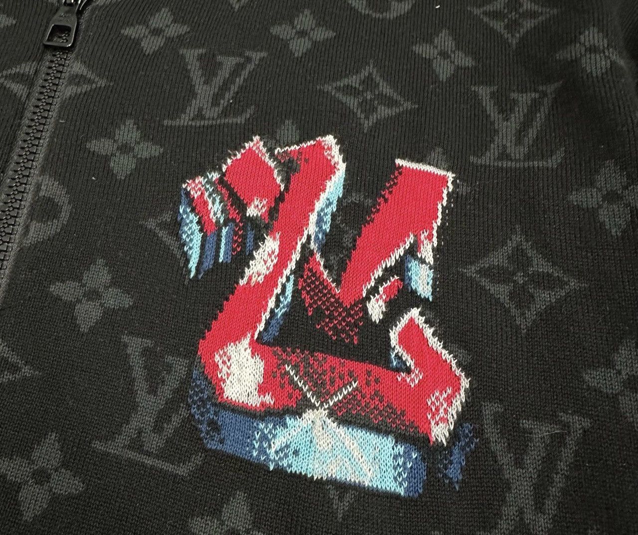 Louis Vuitton LOUIS VUITTON XL Graffiti Monogram Zipup Long Sleeve Jacket Size US XL / EU 56 / 4 - 2 Thumbnail