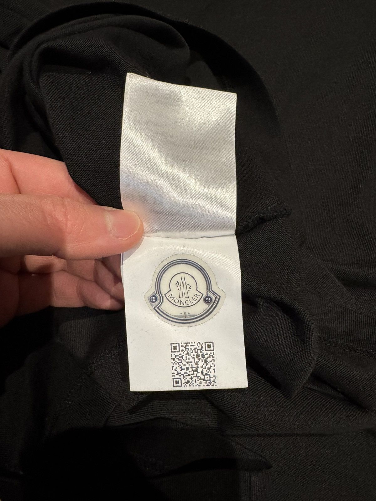 Moncler Moncler T-shirt Size US L / EU 52-54 / 3 - 11 Thumbnail