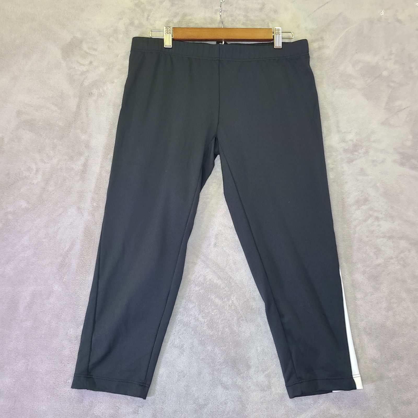 Nike Nike Women's Large Black Capri w/ White Trim - 32"W 22"L Size 32" / US 10 / IT 46 - 2 Thumbnail