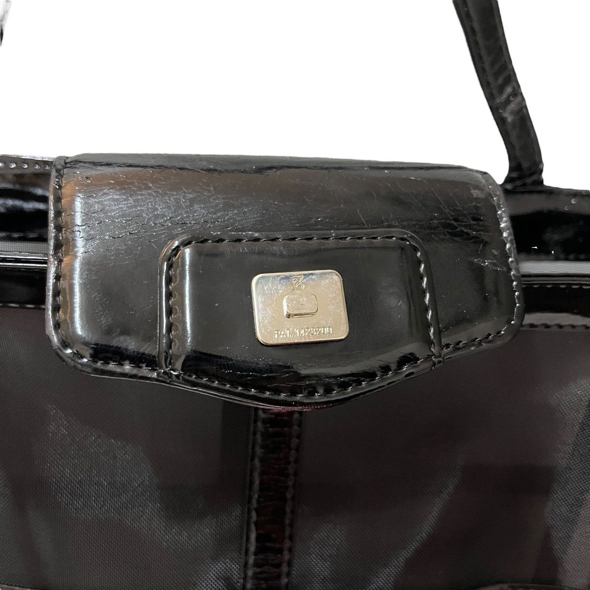 Yves Saint Laurent Yves Saint Laurent Mesh See-Through Tote Bag Size ONE SIZE - 6 Thumbnail