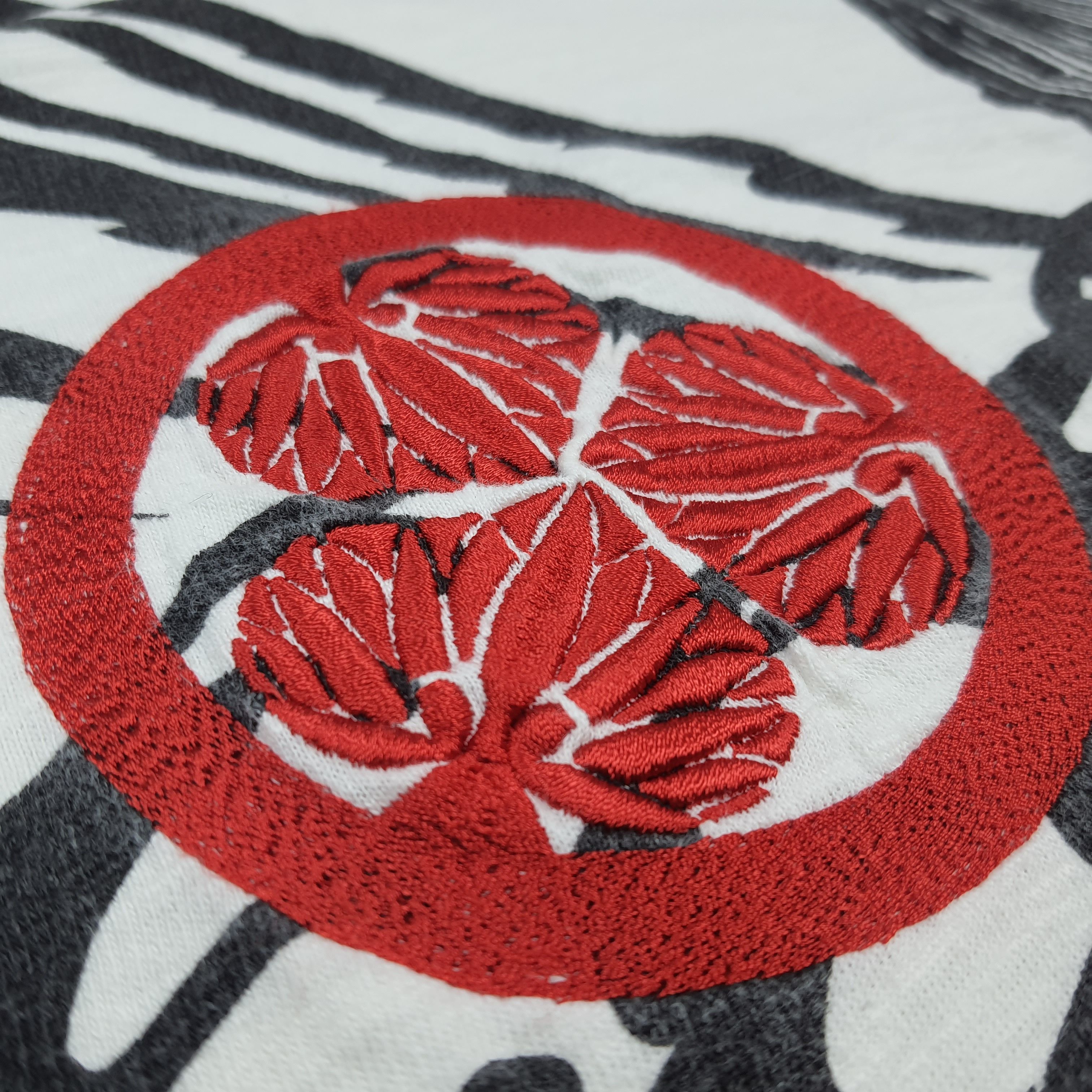 Karakuri Tamashii Vintage Karakuri Tamashi Japan Koi Fish Sweatshirt C291N16 Size US XL / EU 56 / 4 - 3 Thumbnail