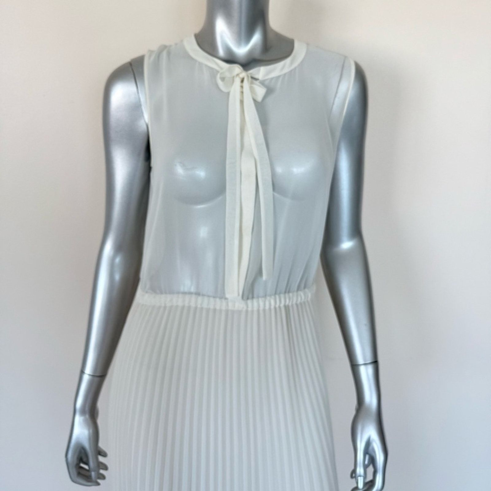 Akris AKRIS Punto women ivory dress size 8 US Retail 1950$ Size M / US 6-8 / IT 42-44 - 2 Thumbnail