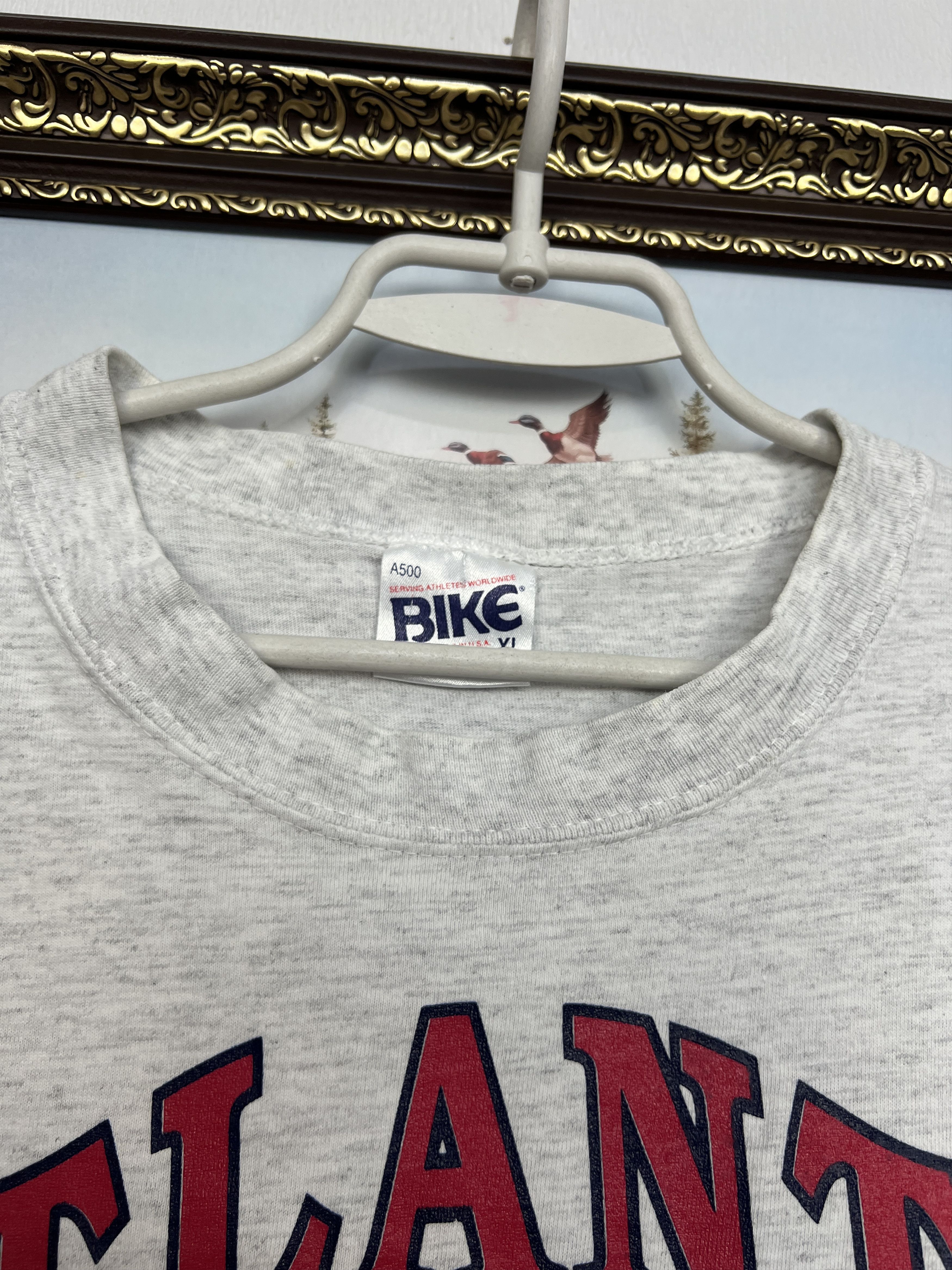 Vintage Vintage Atlanta Braves MLB Tee Shirt Over Print Logo Rare Size US XL / EU 56 / 4 - 5 Thumbnail
