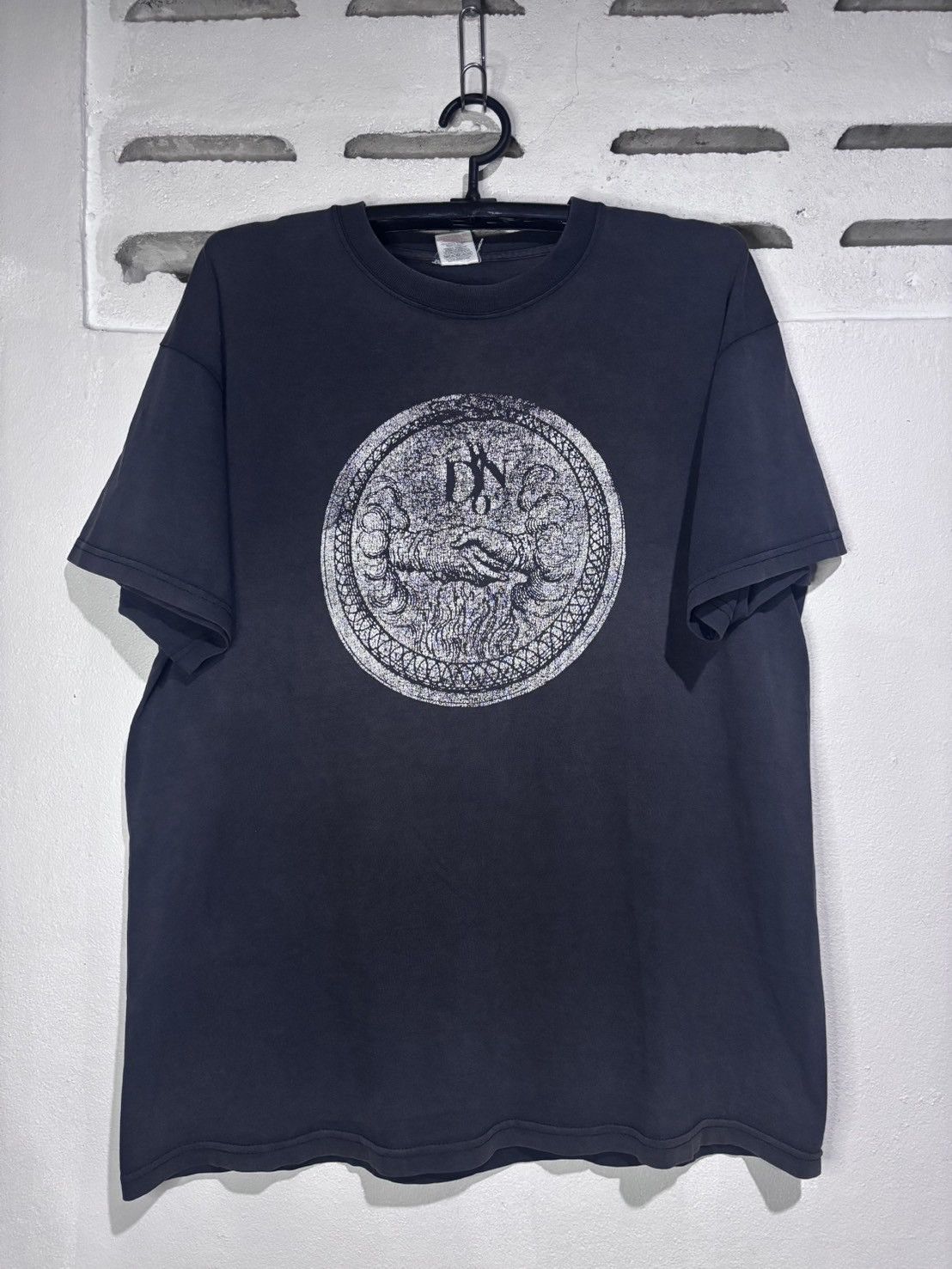 Band Tees Vintage Down handshake Size US XL / EU 56 / 4 - 1 Thumbnail