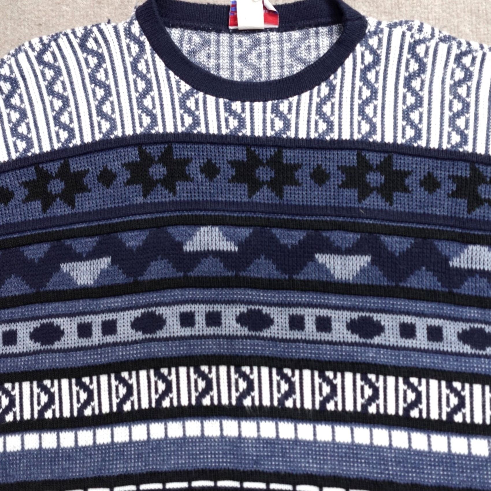 Vintage VINTAGE J.J. Poole Sweater Medium Blue Geometric 3D Made in USA Mens Pullover Knit Acrylic Geometric 3D Blue USA M Size US M / EU 48-50 / 2 - 2 Thumbnail