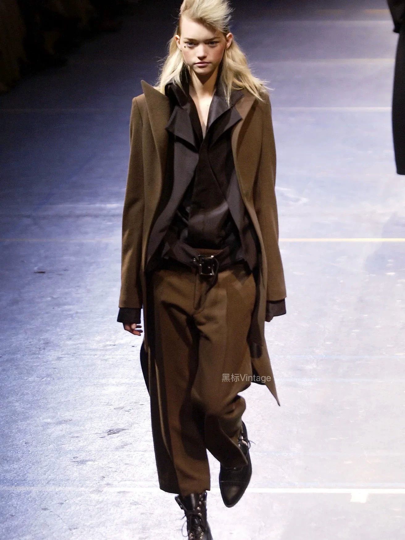 Yohji Yamamoto Yohji Yamamoto 04AW Black Velvet Belted Vest Women's Size S / US 4 / IT 40 - 1 Thumbnail