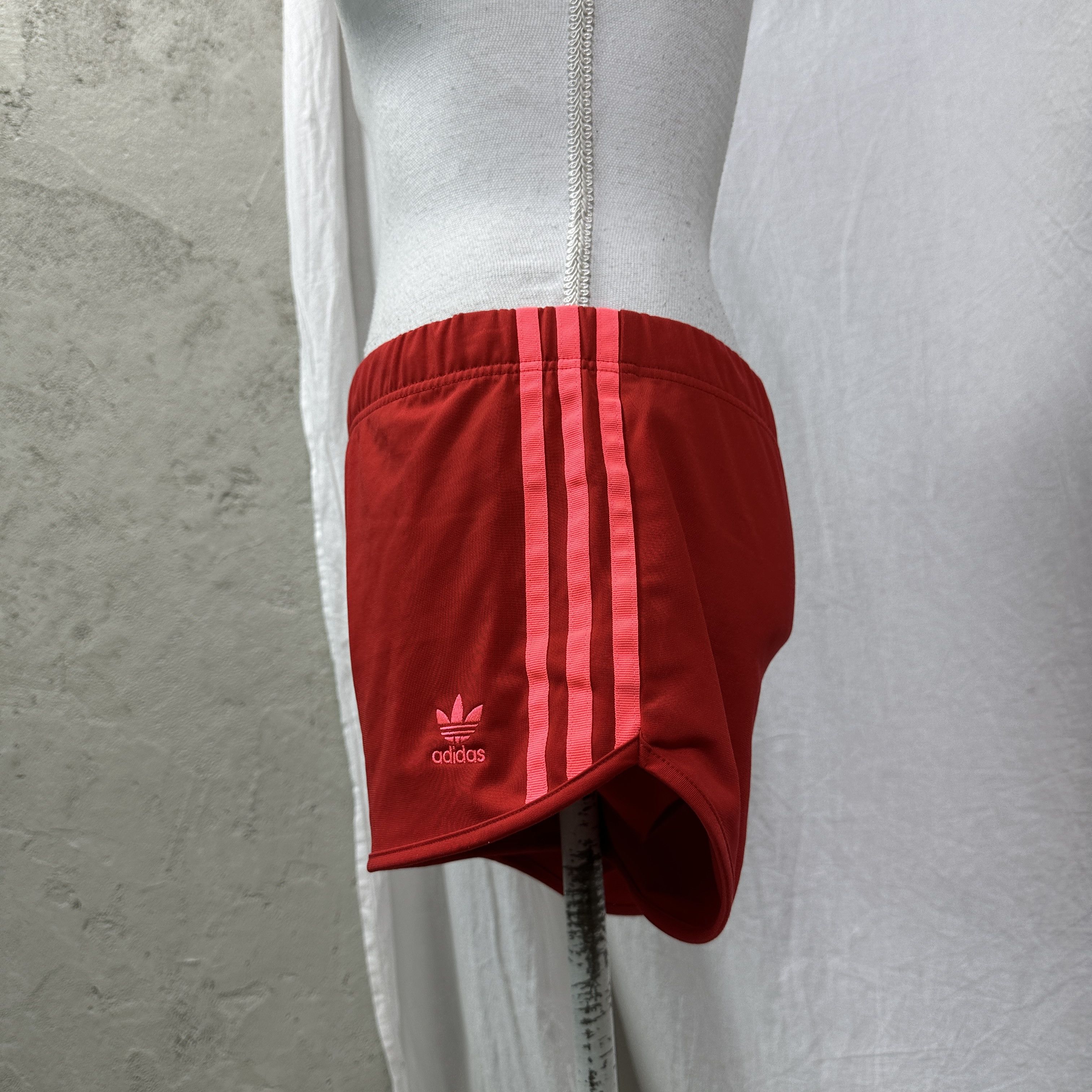 Adidas Vintage Sporty Streetwear Athleisure Adidas Shorts Y2K Size 25" / US 0 / IT 36 - 8 Thumbnail