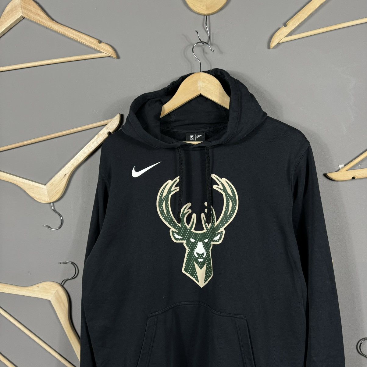 NBA Nike NBA Milwaukee Bucks Black Hoodie Size US L / EU 52-54 / 3 - 2 Thumbnail