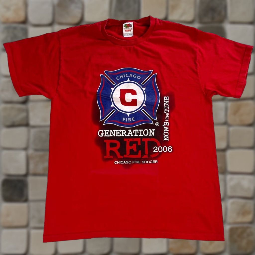 Fruit Of The Loom Chicago Fire Soccer Club T-Shirt Vintage 2006 Generation Red MLS Sz L Mens Cotton Short Sleeve Crew Neck Size US L / EU 52-54 / 3 - 1 Thumbnail
