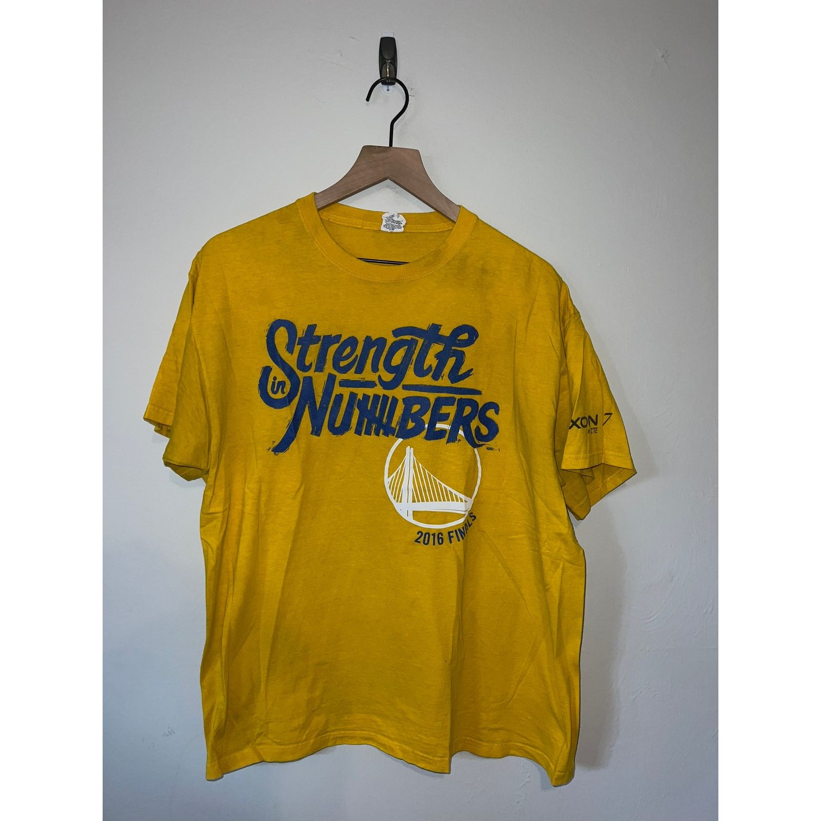 NBA NBA Finals Golden State Warriors Shirt Tee Stained 2016 XL Size US XL / EU 56 / 4 - 1 Thumbnail