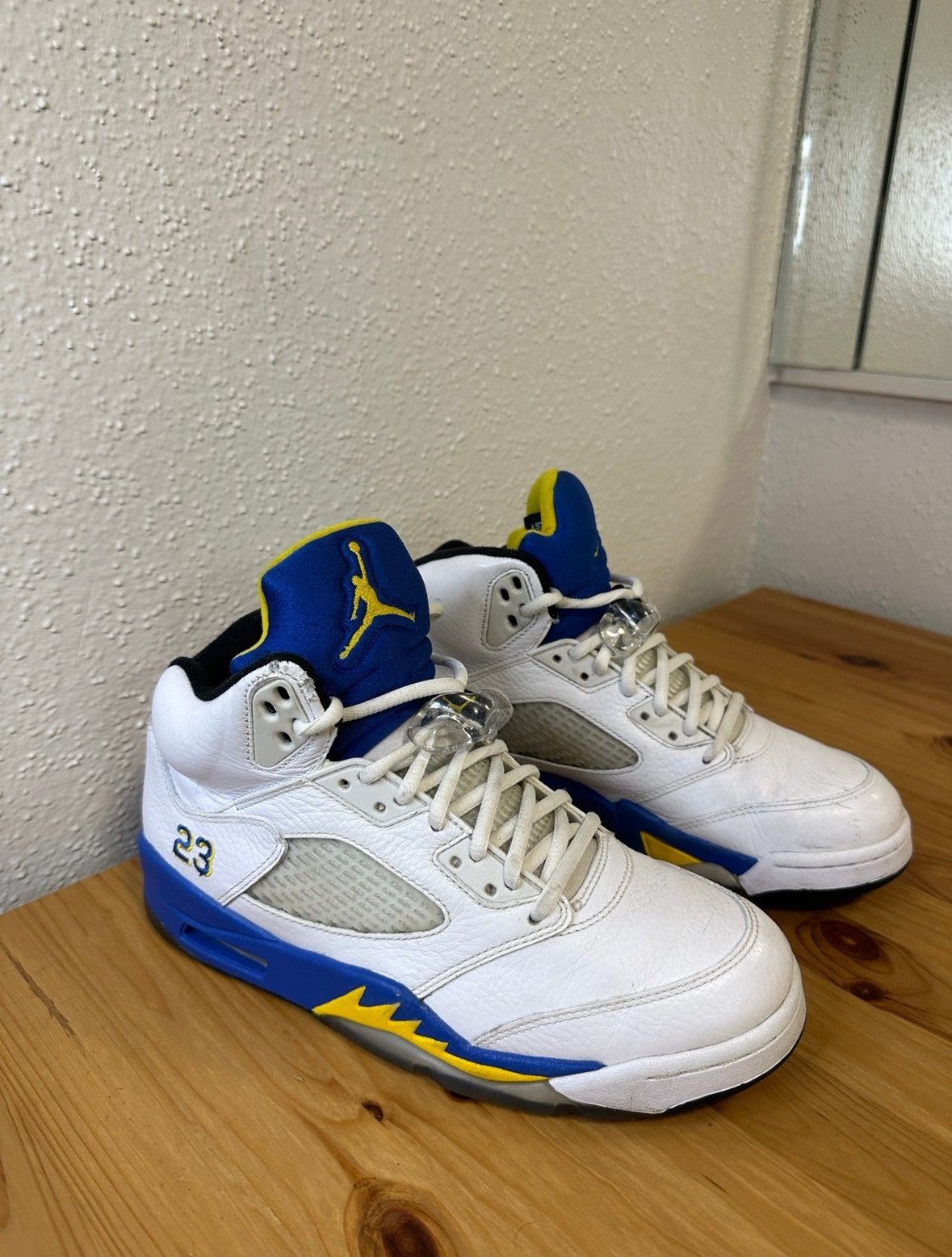 Nike Nike Air Jordan retro 5 Laney Size US 8 / EU 41 - 1 Thumbnail