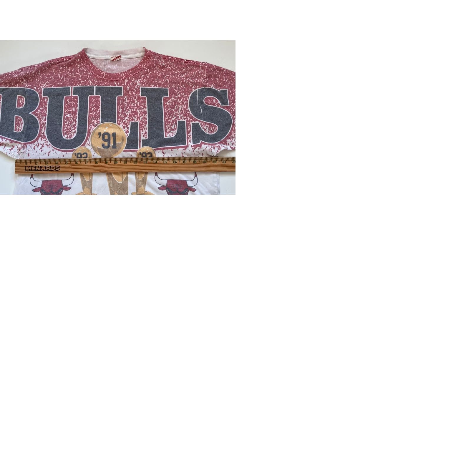 Mitchell & Ness VINTAGE Mitchell & Ness Chicago Bulls T-Shirt Sz L Three in a Row Champions 90s Basketball Mens Size US L / EU 52-54 / 3 - 9 Thumbnail