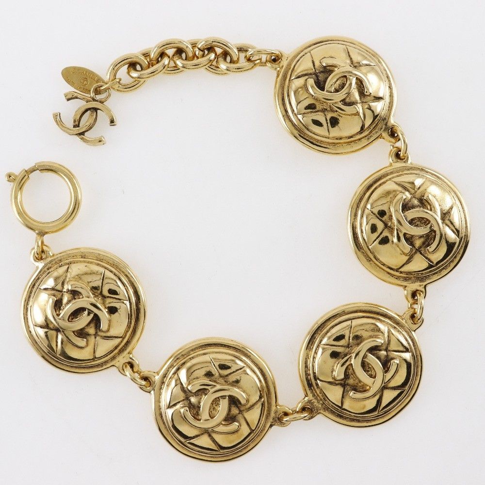Chanel Chanel Vintage CC Quilted Medallion Bracelet Metal Size ONE SIZE - 1 Thumbnail
