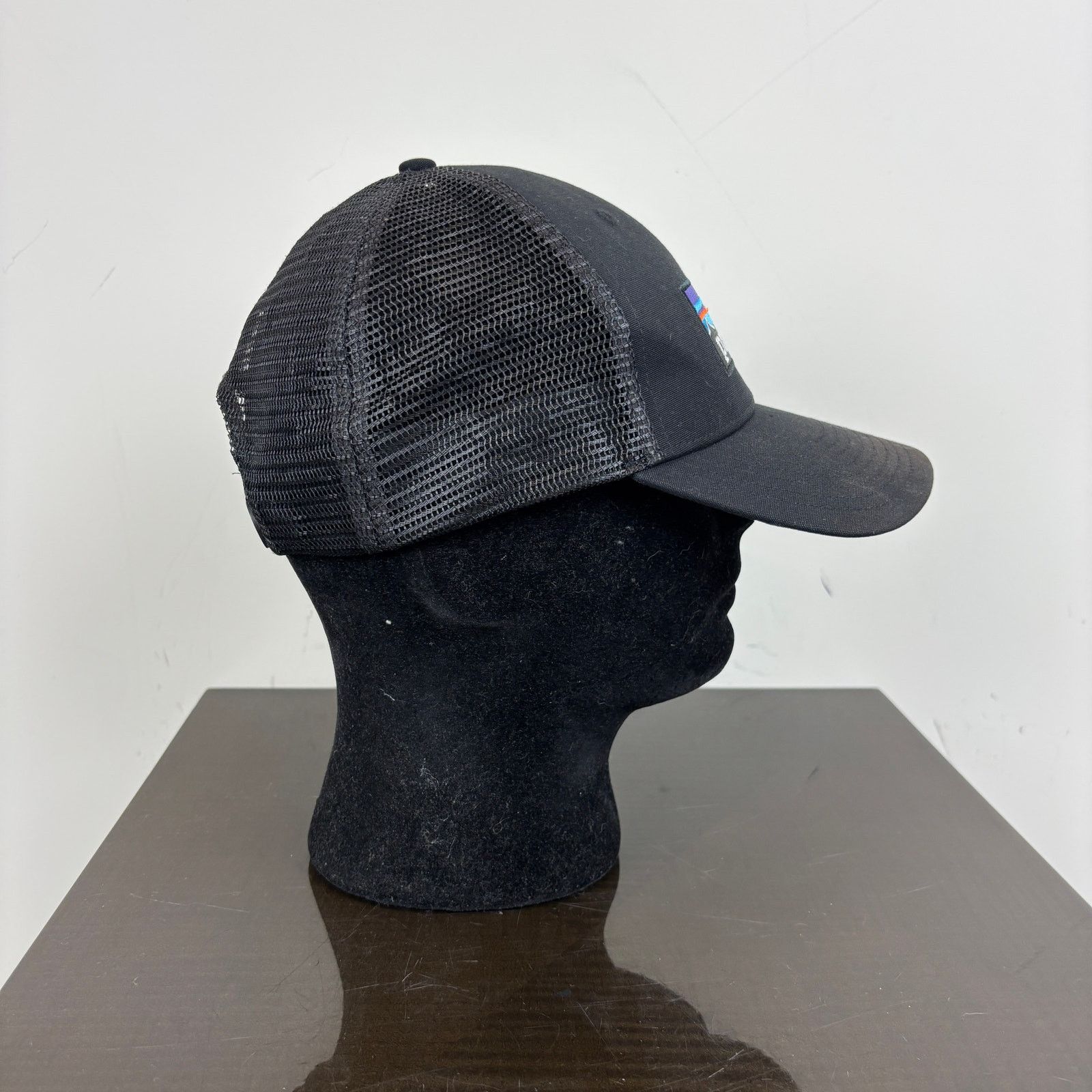 Patagonia Patagonia P-6 Logo Mesh Trucker Hat Snapback Gorpcore Size ONE SIZE - 3 Thumbnail