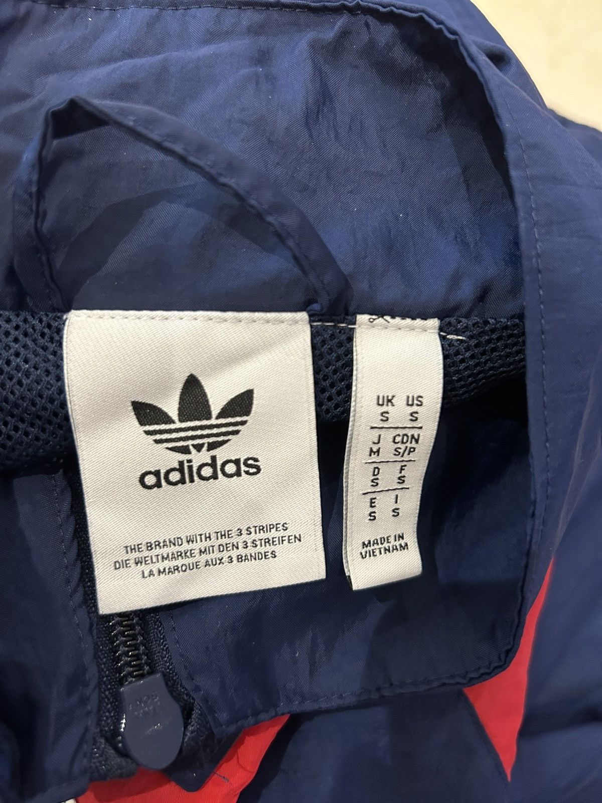 Adidas us deliver to uk italy best sale