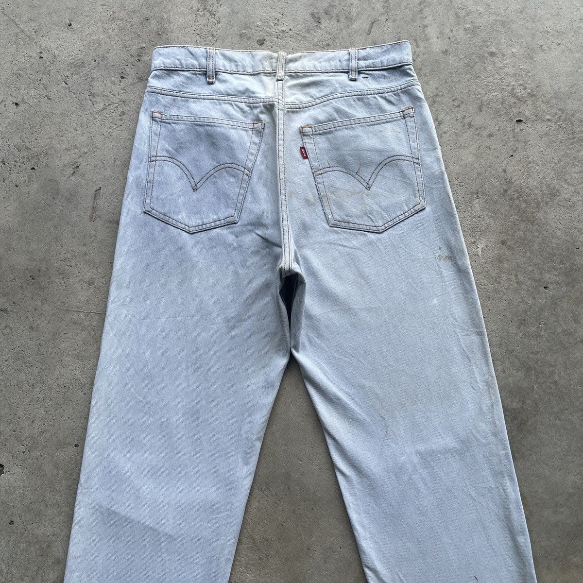 Levi's Vintage Clothing Vintage Levi’s LightWash Distressed Denim Faded Jeans Pants Size US 31 - 9 Thumbnail