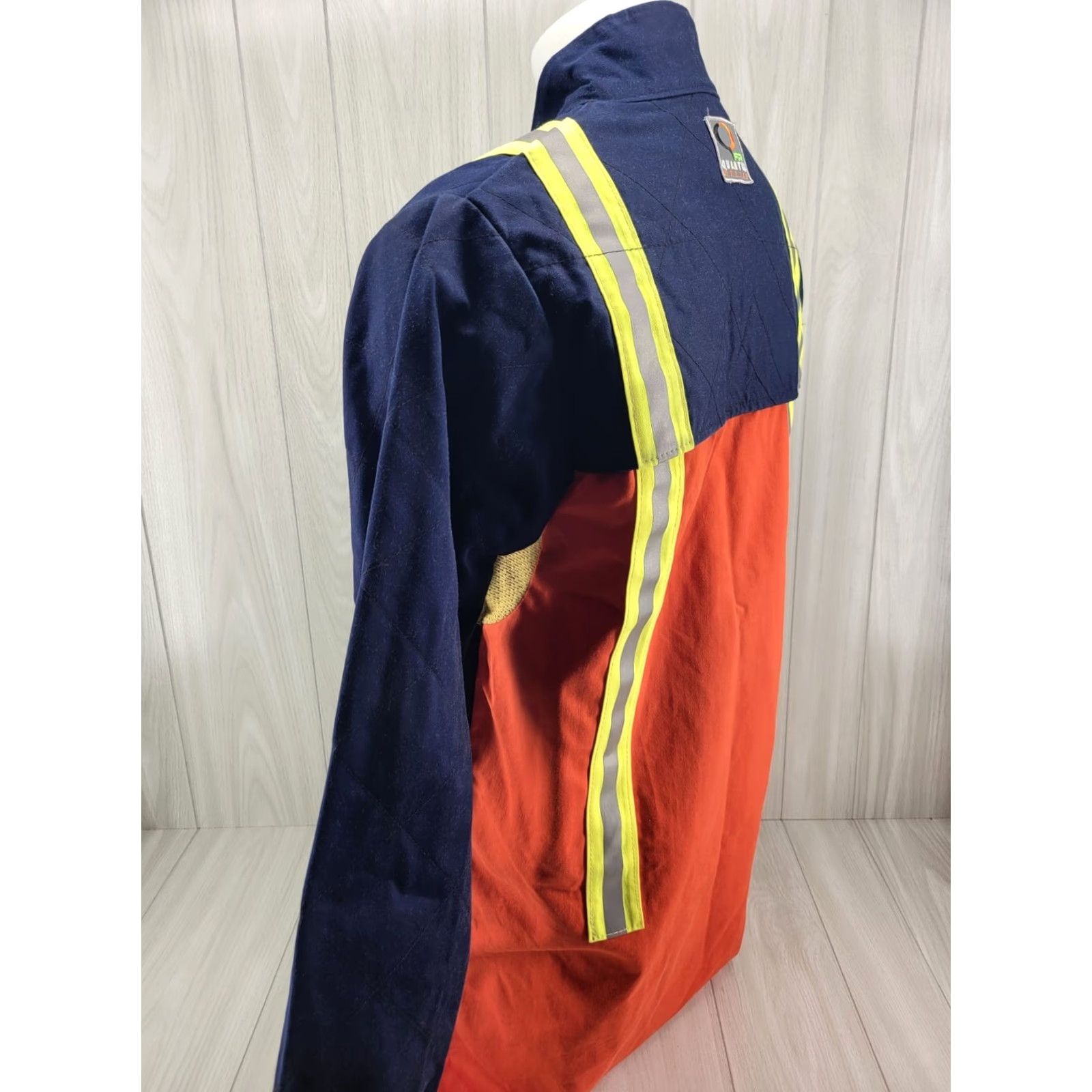 4SDESIGNS VINTAGE Quantum Designs Jacket Work Coat Men’s L Blue Reflective Flame Resistant Vented Jacket - Mens Large Workwear Size US L / EU 52-54 / 3 - 7 Thumbnail