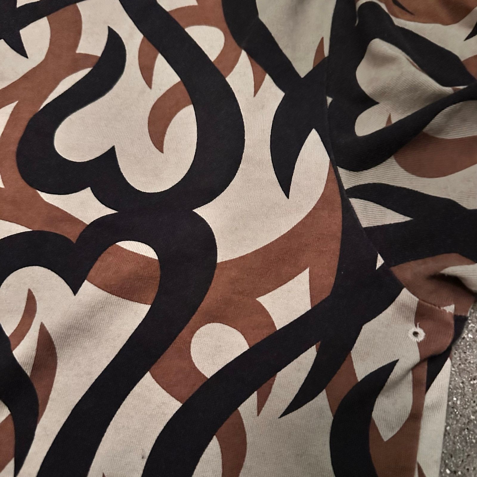 Number (N)ine number (n)ine tribal camo hearts long sleeve shirt 2004 Size US L / EU 52-54 / 3 - 5 Thumbnail