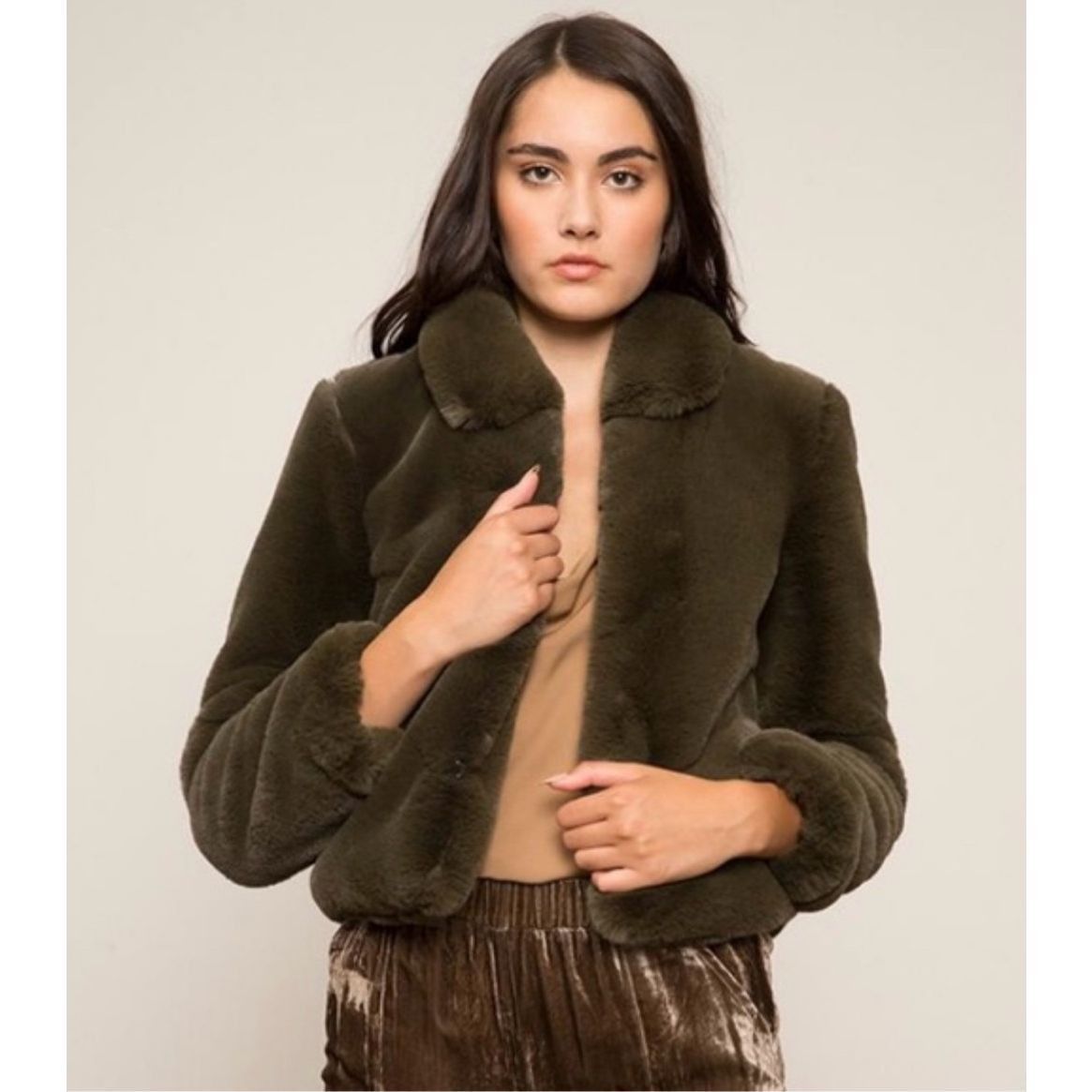 Other NWT Lucy Paris Esmeralda Faux Fur Coat Olive Green Size M Size M / US 6-8 / IT 42-44 - 1 Thumbnail