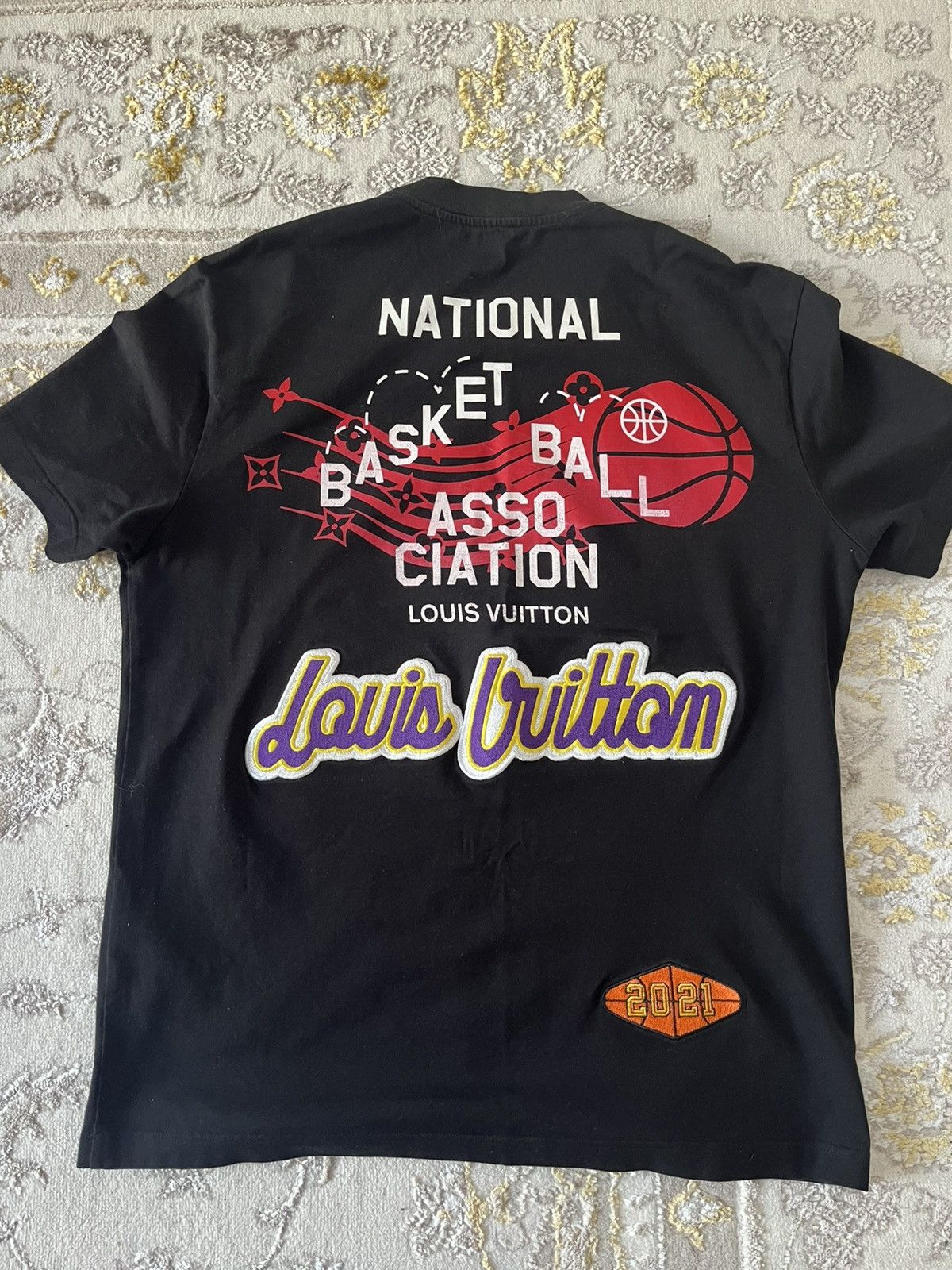 Louis Vuitton × NBA Louis Vuitton x NBA multi color T-shirt Size US M / EU 48-50 / 2 - 3 Thumbnail