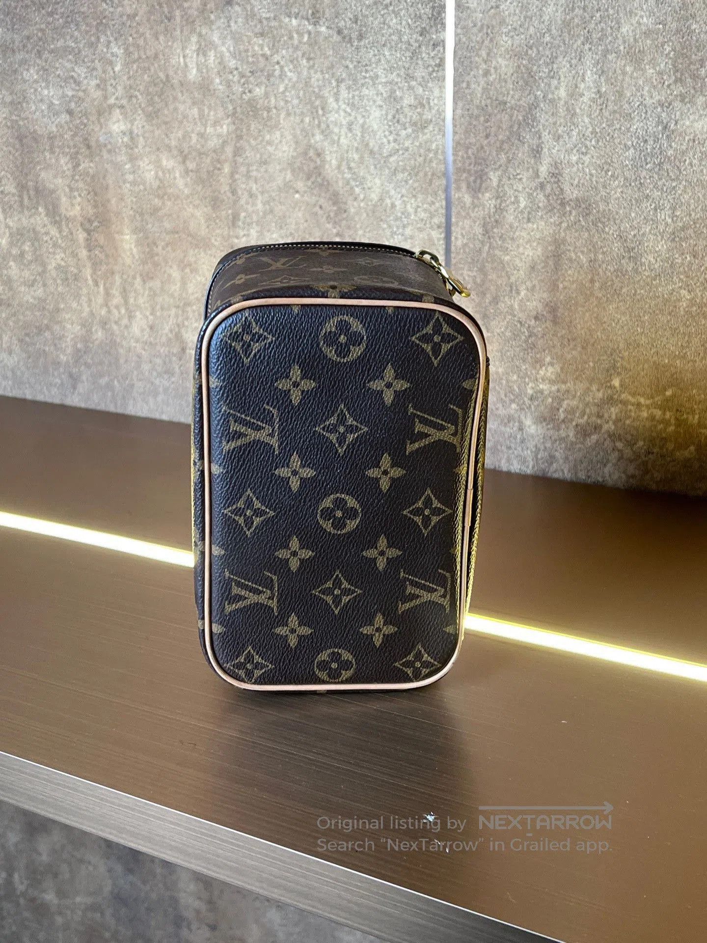 Louis Vuitton Louis Vuitton LV Cosmetic Bag Chip. Size ONE SIZE - 5 Thumbnail