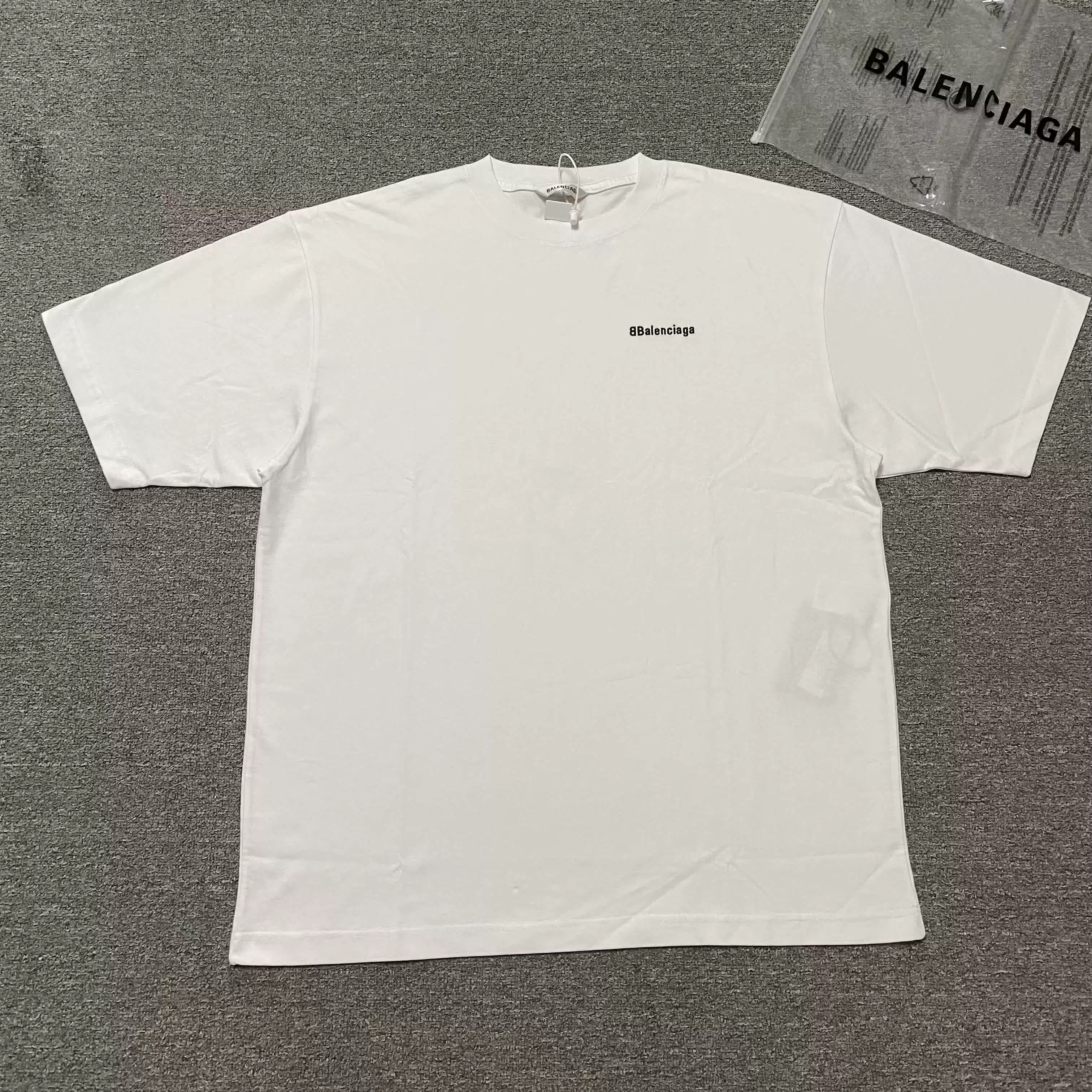 Balenciaga Balenciaga Small Logo Short-Sleeve Size US M / EU 48-50 / 2 - 1 Thumbnail