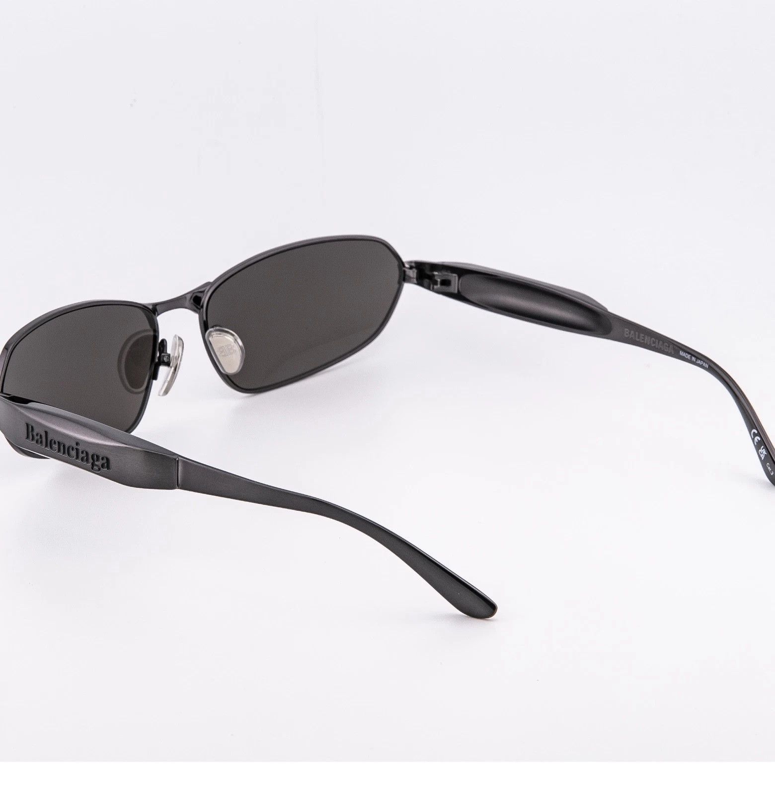 Balenciaga BALENCIAGA 0355 Black 001 Fashion Unisex Sunglasses BB0355S Size ONE SIZE - 2 Thumbnail