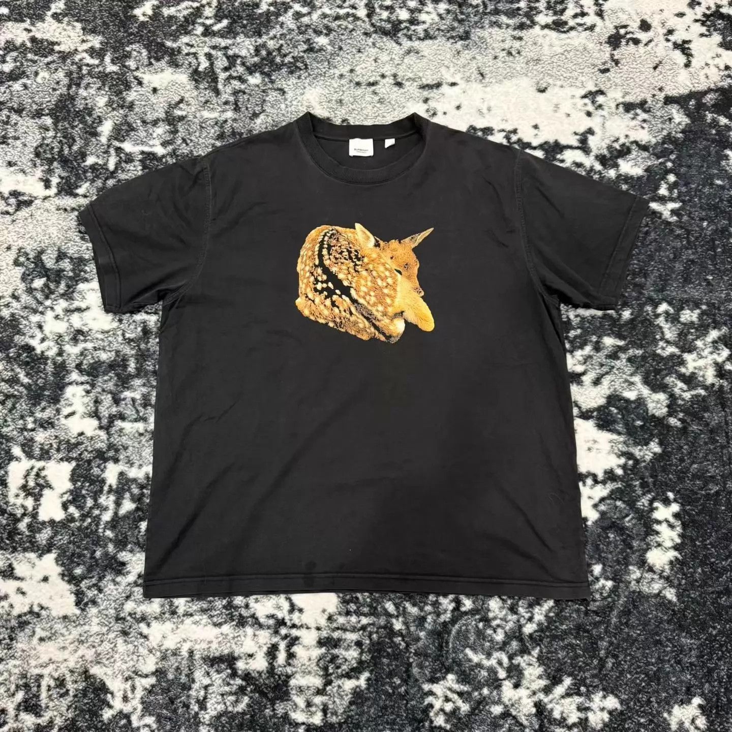 Burberry Burberry SS22 Deer Print Cotton Oversized T-Shirt L Size L / US 10 / IT 46 - 1 Thumbnail
