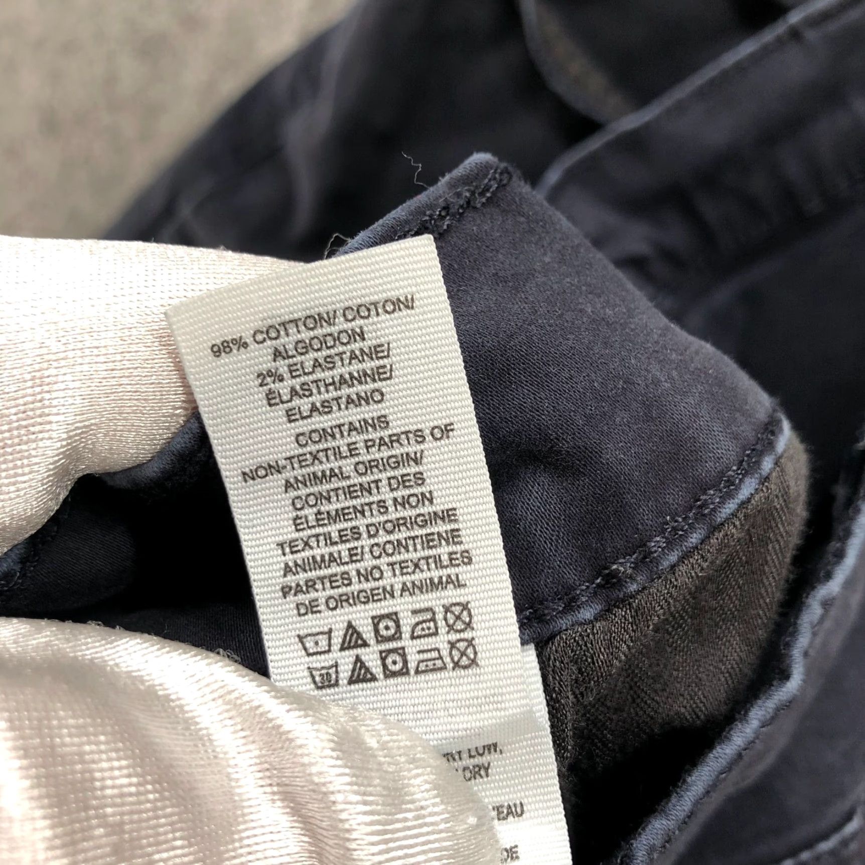 Lucky Brand Lucky Brand Slim Shorts Men 38 Navy Chino 5-Pocket Belt Loop Cotton Blend 7in Inseam Mens Size US 38 / EU 54 - 6 Thumbnail