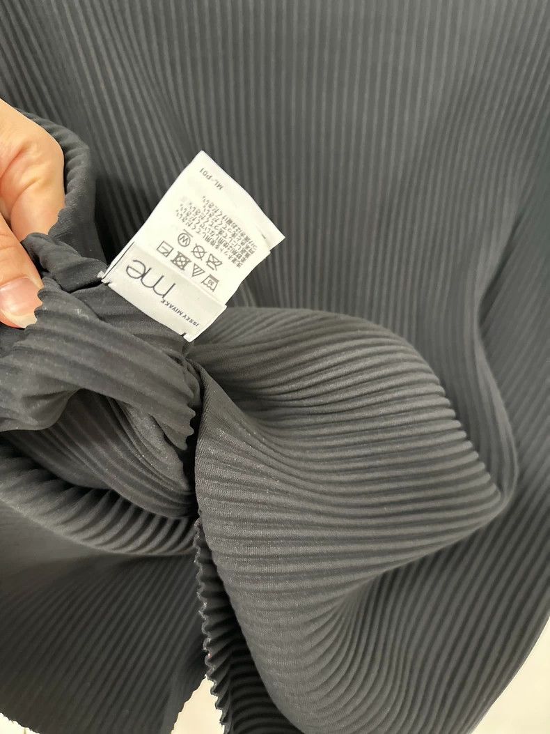 Issey Miyake Issey Miyake size:one size Black pleated long-sleeved shir Size XS / US 0-2 / IT 36-38 - 3 Thumbnail