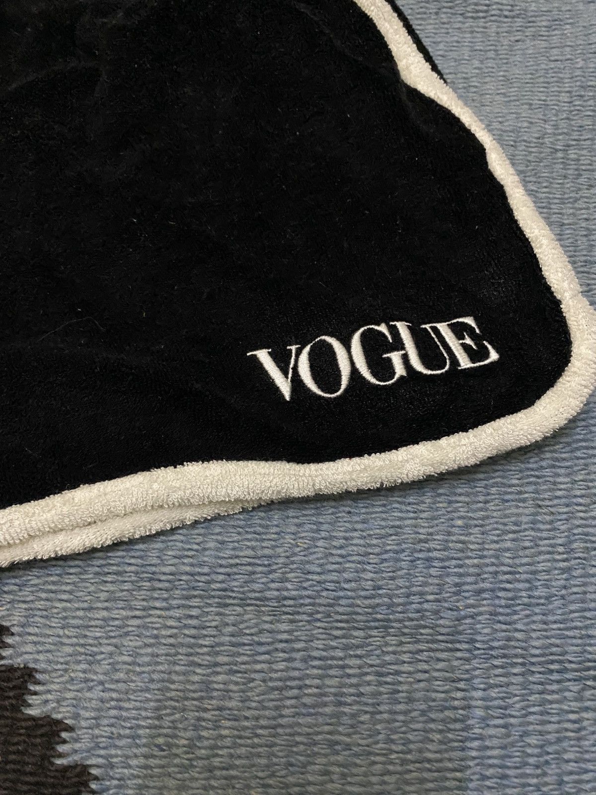 Vogue Black Vogue Terry Cloth Trunk Vogue Spellout Size 26" / US 2 / IT 38 - 3 Thumbnail