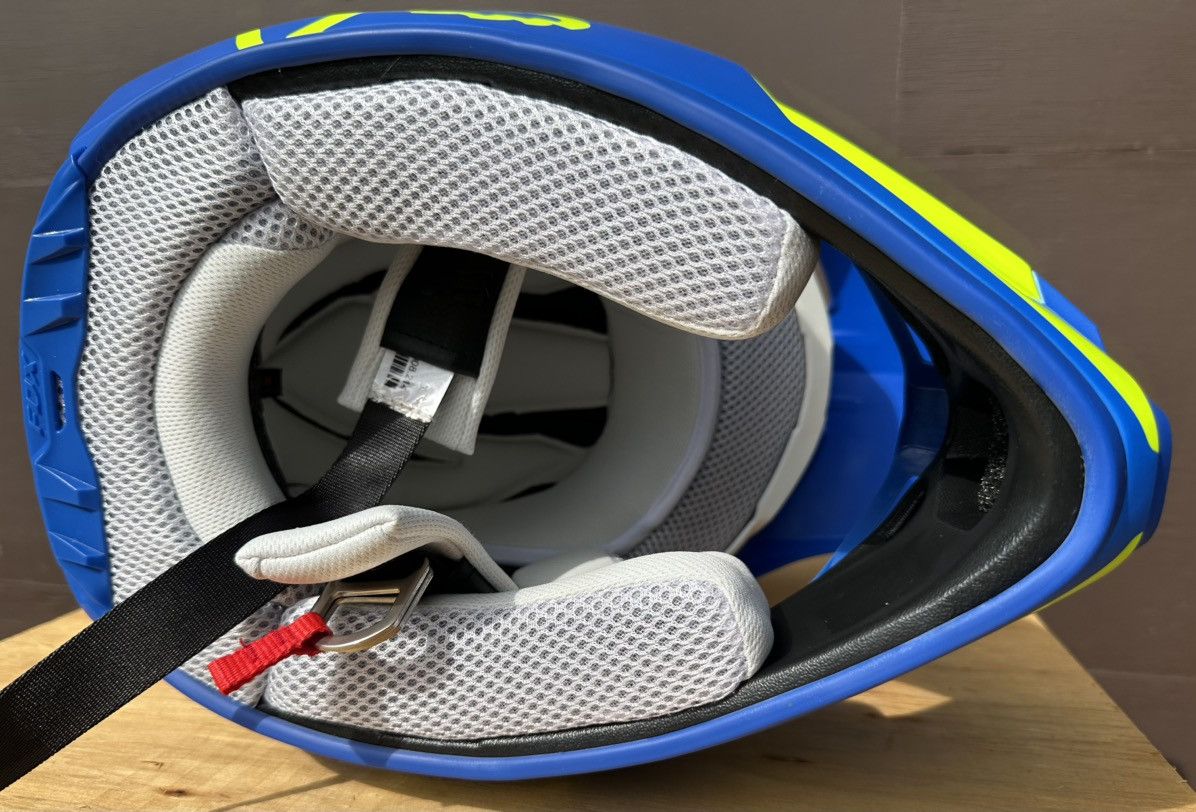 Fox Racing × Supreme Supreme Fox Racing V2 Helmet Size ONE SIZE - 5 Thumbnail