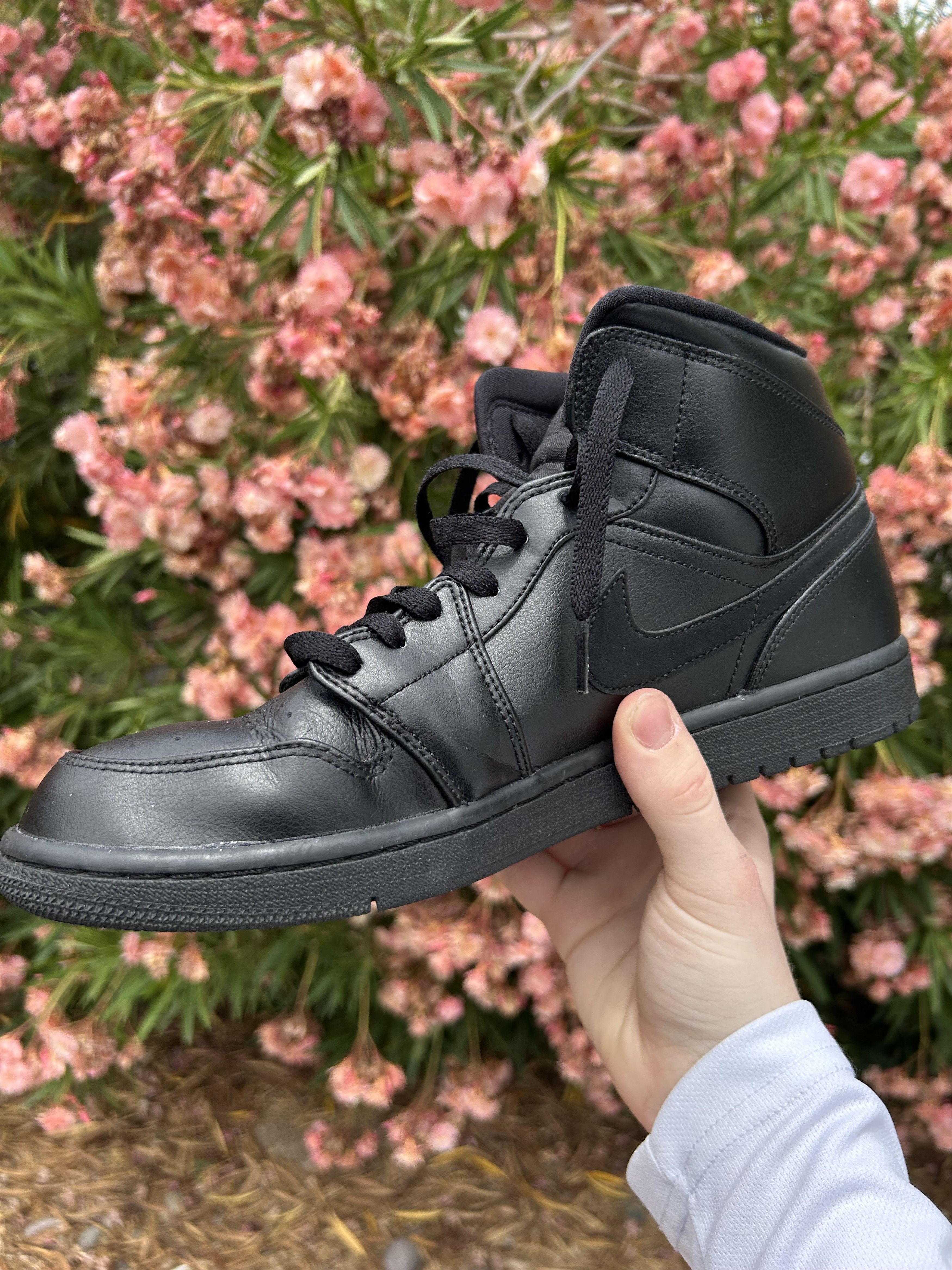 Nike Black Jordan 1 Size US 11 / EU 44 - 3 Thumbnail