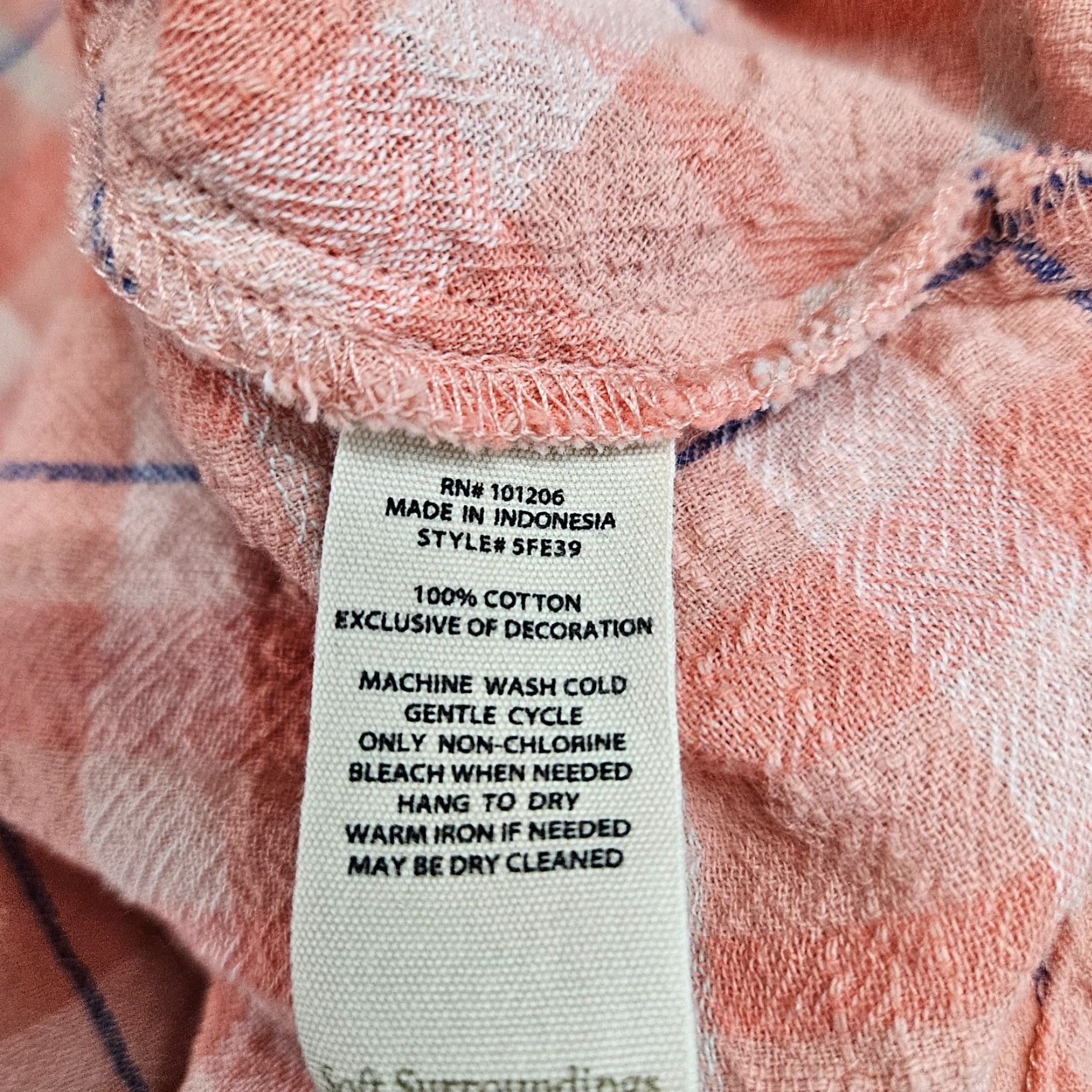 Soft Surroundings Soft Surroundings Womens Top 2X Pink Plaid Long Sleeve V-Neck Shirt Blouse Womens Shirt 2X Pink Plaid Long Sleeve V-Neck Size XXL / US 16-18 / IT 52-54 - 5 Thumbnail