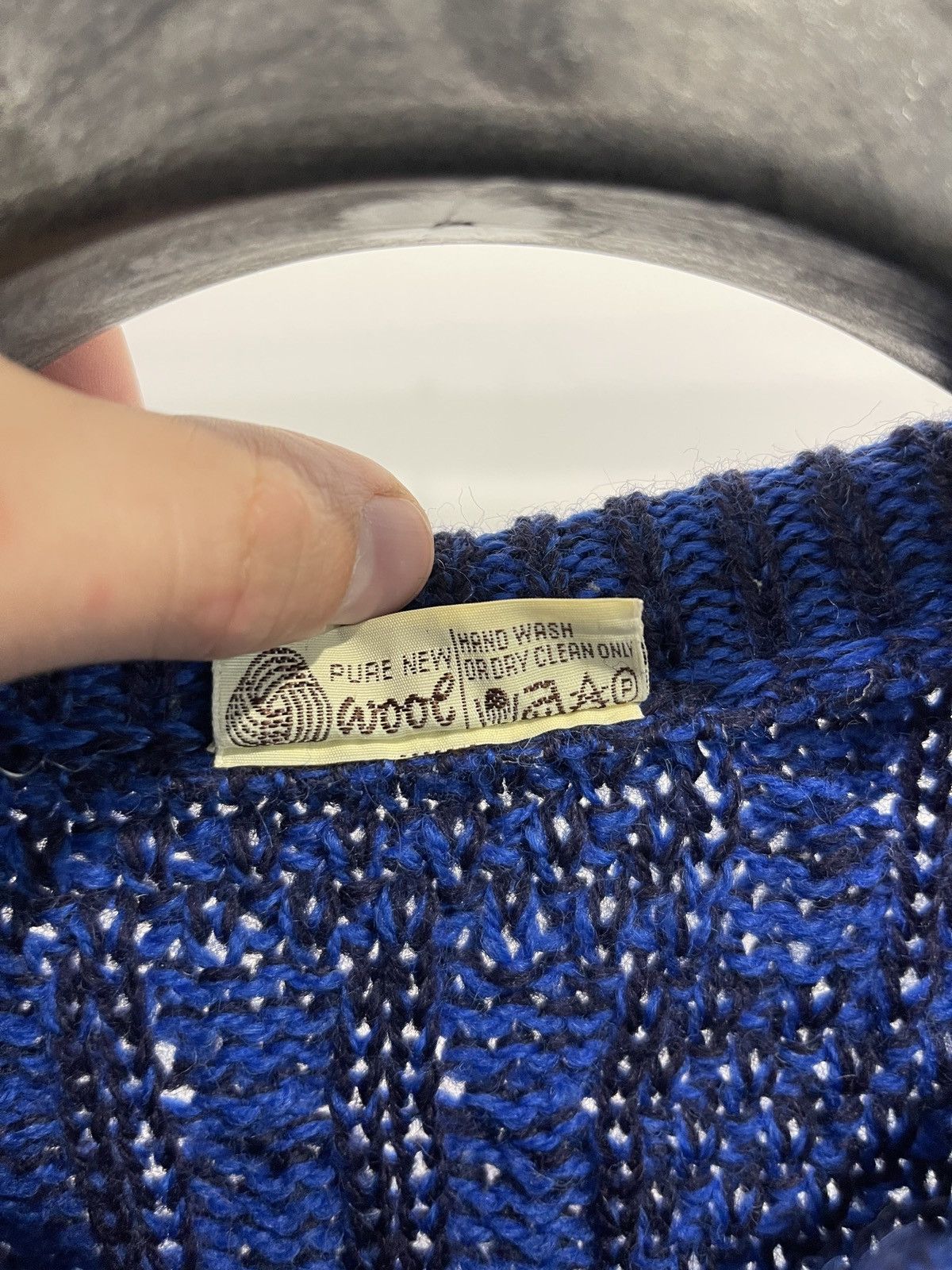 Carraig Donn Vintage Carraig Donn 100% Pure New Wool Sweater Ireland L Size US L / EU 52-54 / 3 - 8 Thumbnail