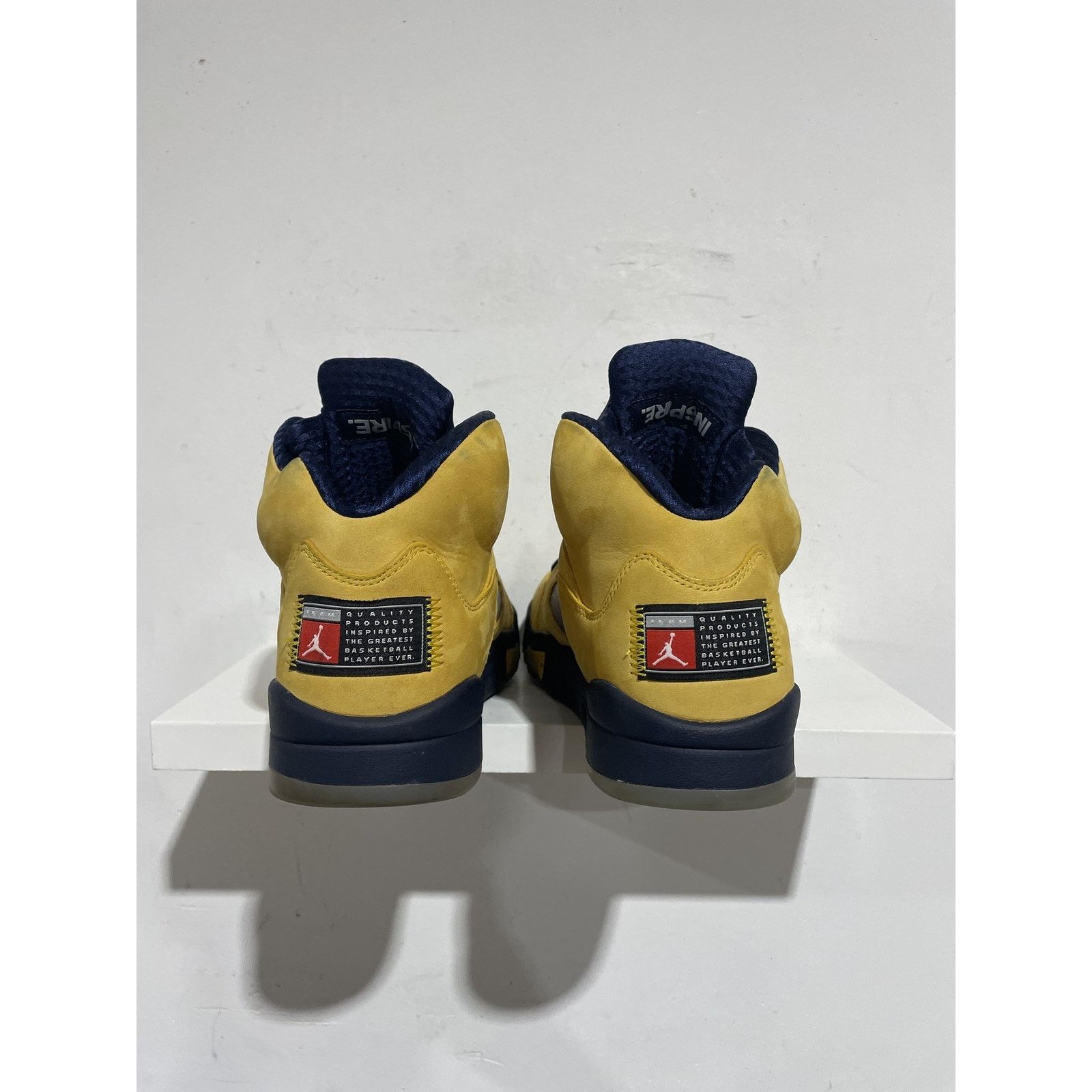 Jordan Brand JORDAN 5 MICHIGAN SIZE 9.5 PREOWNED Size US 9.5 / EU 42-43 - 4 Thumbnail