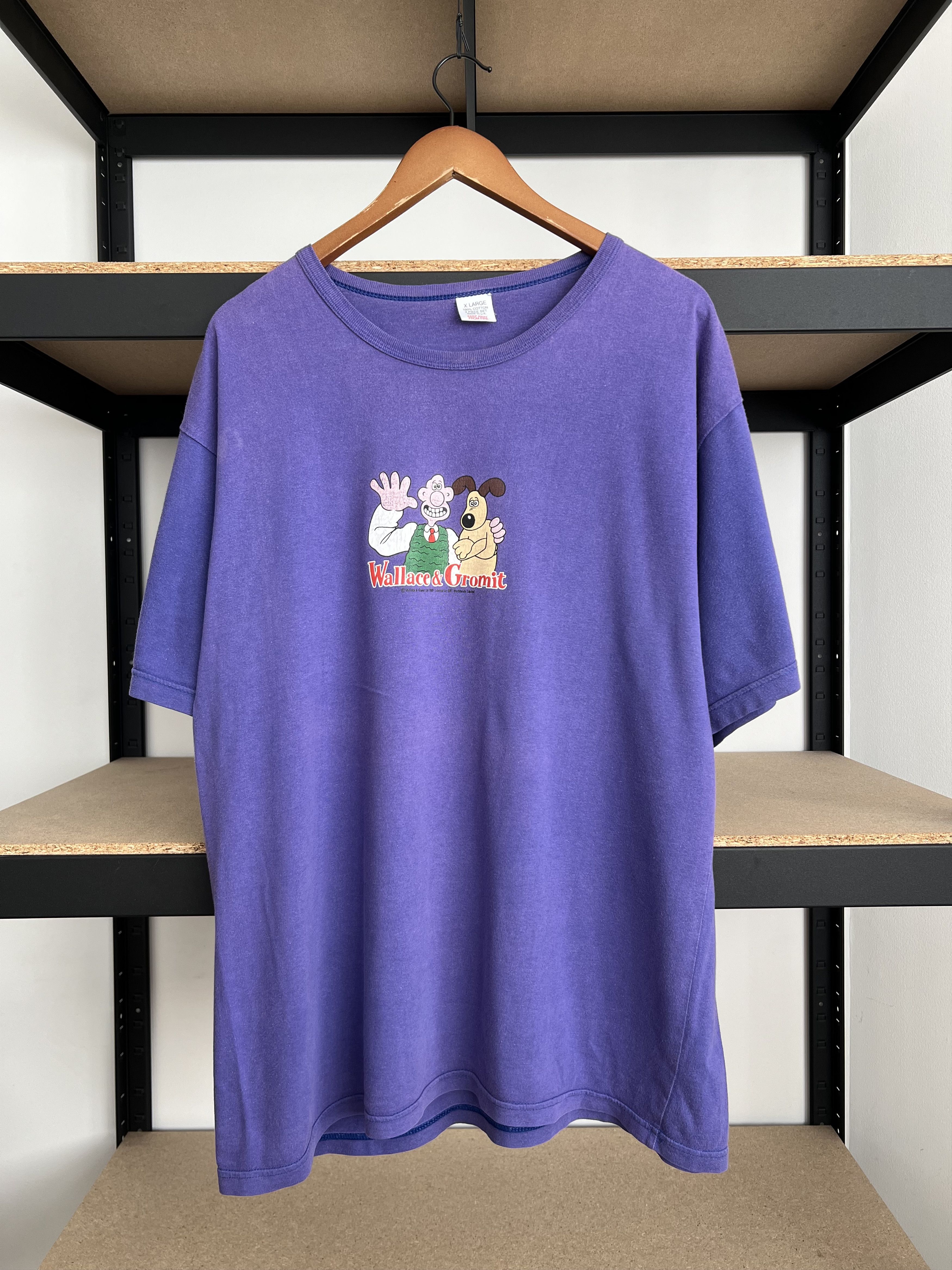 Cartoon Network Vintage 1989 Wallace and Gromit Cartoon Purple T-shirt Size US XL / EU 56 / 4 - 1 Thumbnail