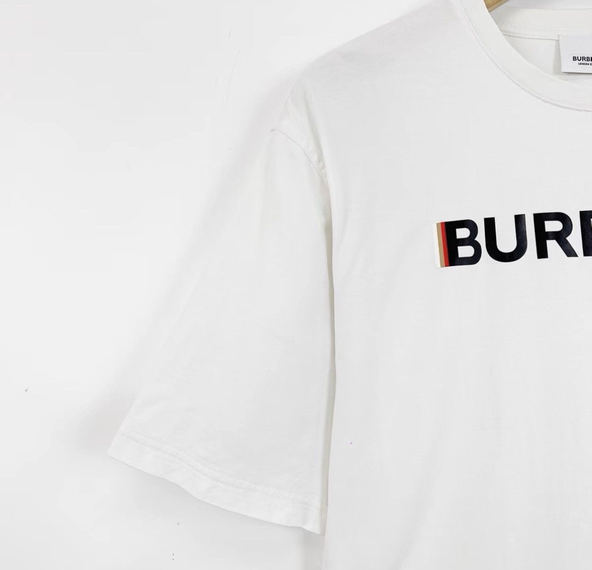 Burberry Burberry White Letter Logo Print Short Sleeve T-Shirt K12 Size US M / EU 48-50 / 2 - 5 Thumbnail