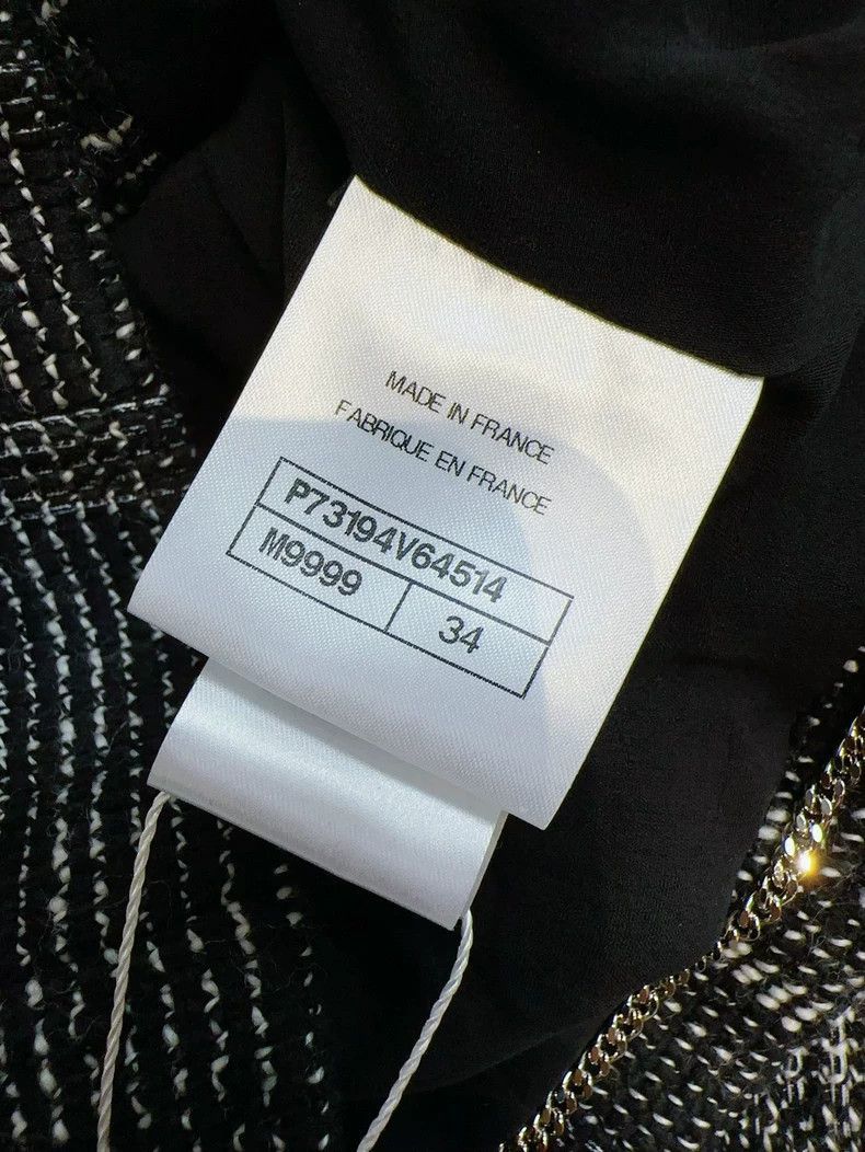 Chanel Chanel 22A Tweed Jacket with Crystal Buttons Size M / US 6-8 / IT 42-44 - 6 Thumbnail