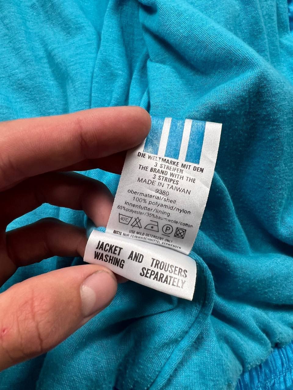 Adidas Vintage Adidas Track Jacket Windbreaker Y2K Size US L / EU 52-54 / 3 - 16 Thumbnail