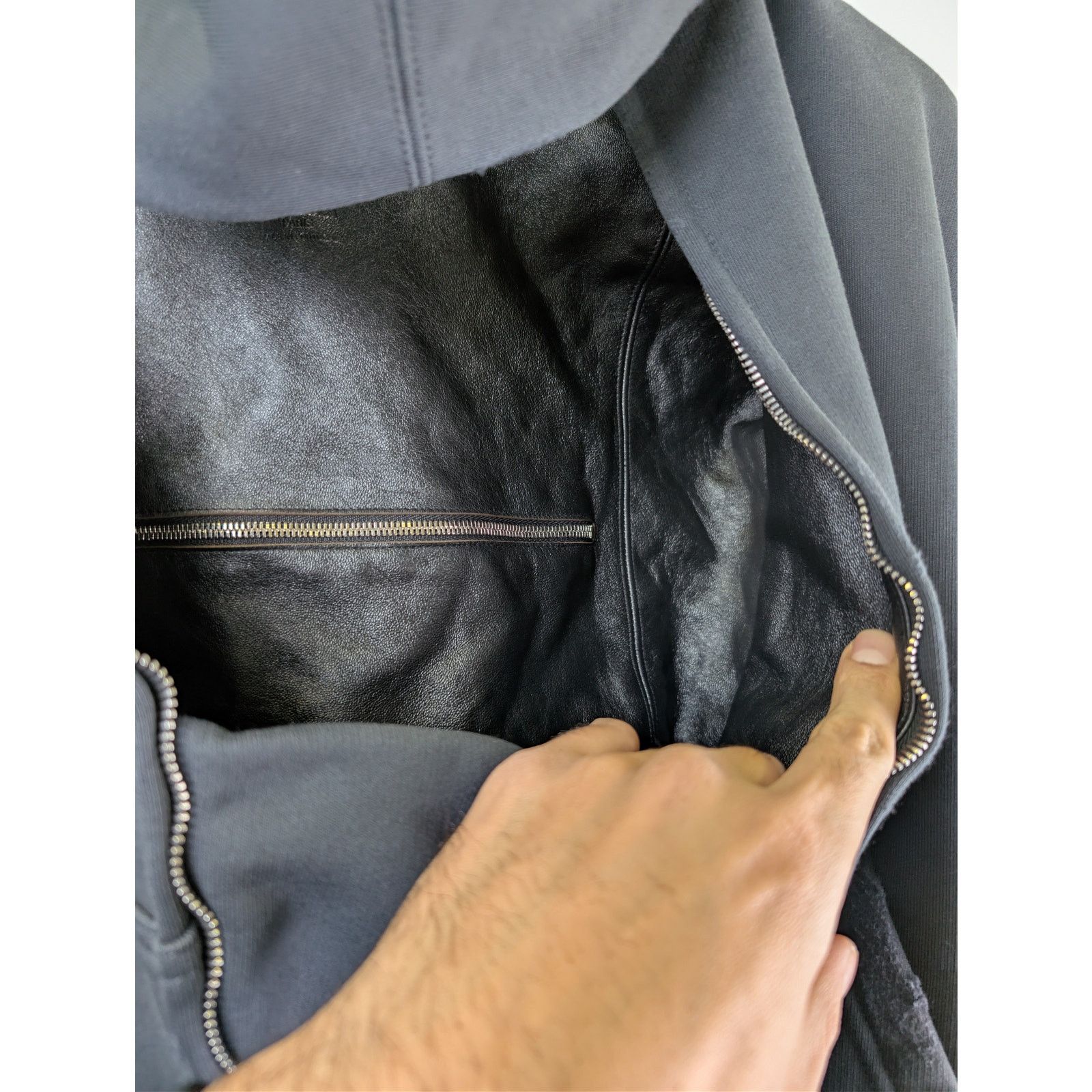 Balenciaga o1rshd1 Size: OS / Hoodie Bag in Black Size ONE SIZE - 20 Thumbnail