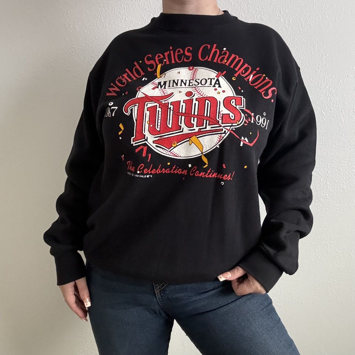 Tultex Vintage 1991 Minnesota Twins Black Pullover Sweatshirt Size L / US 10 / IT 46 - 1 Thumbnail