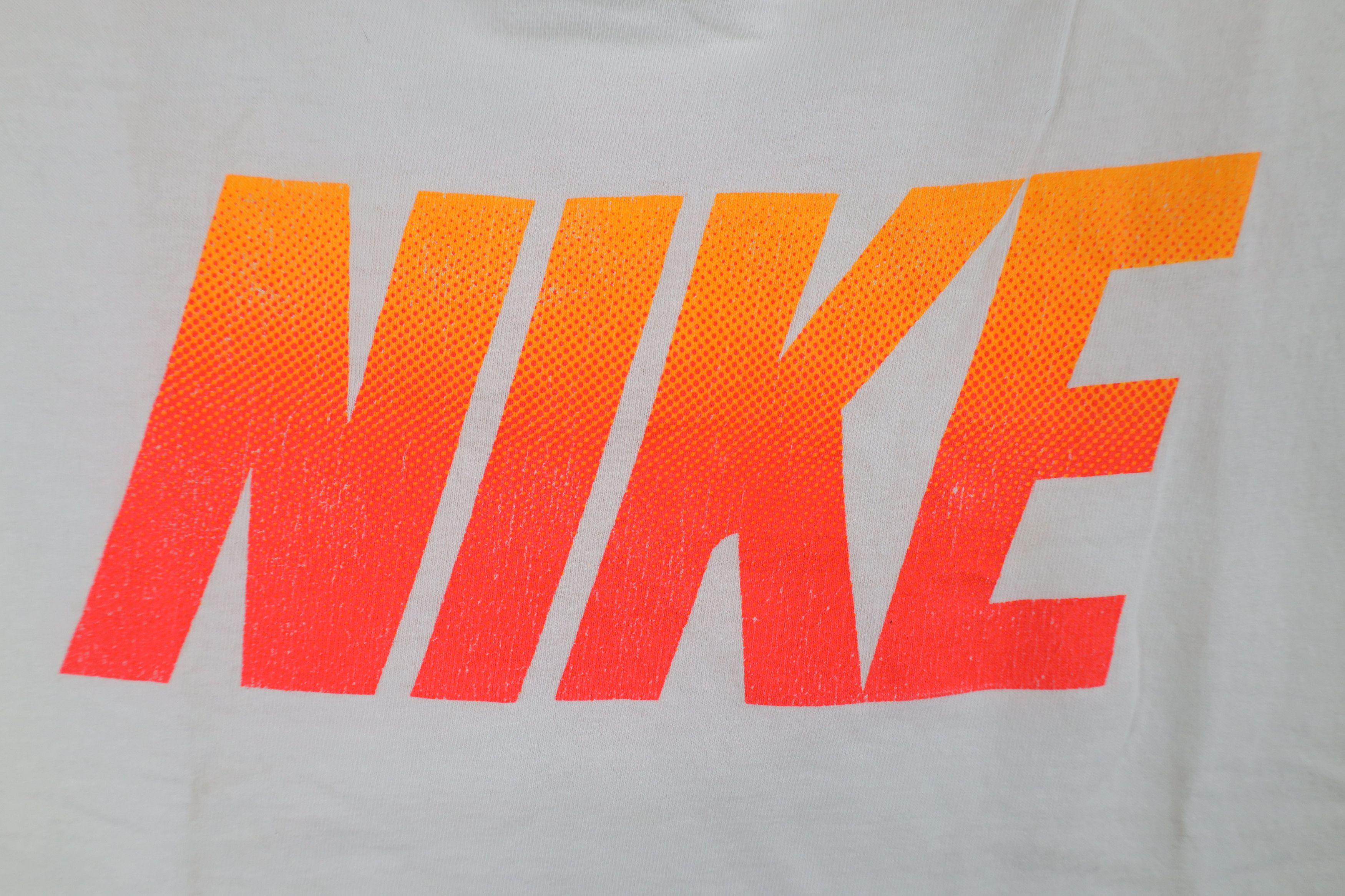 Nike Vintage 80s 90s Nike Block Letter Sunset Fade T-Shirt USA Size US L / EU 52-54 / 3 - 4 Thumbnail