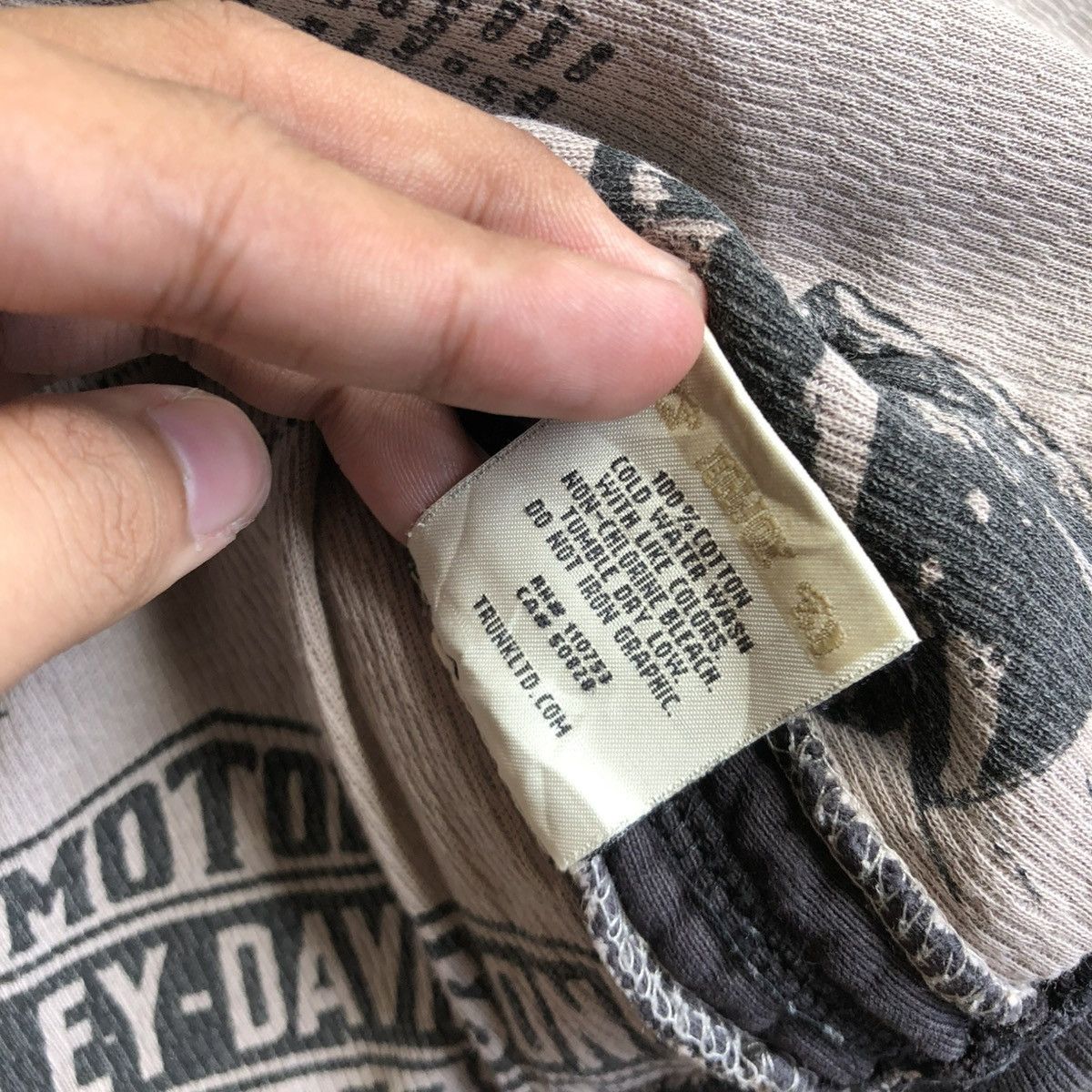 Harley Davidson Trashed🔥Vintage Harley Davidson Motorcycle Ziphoodie Size US XL / EU 56 / 4 - 19 Thumbnail